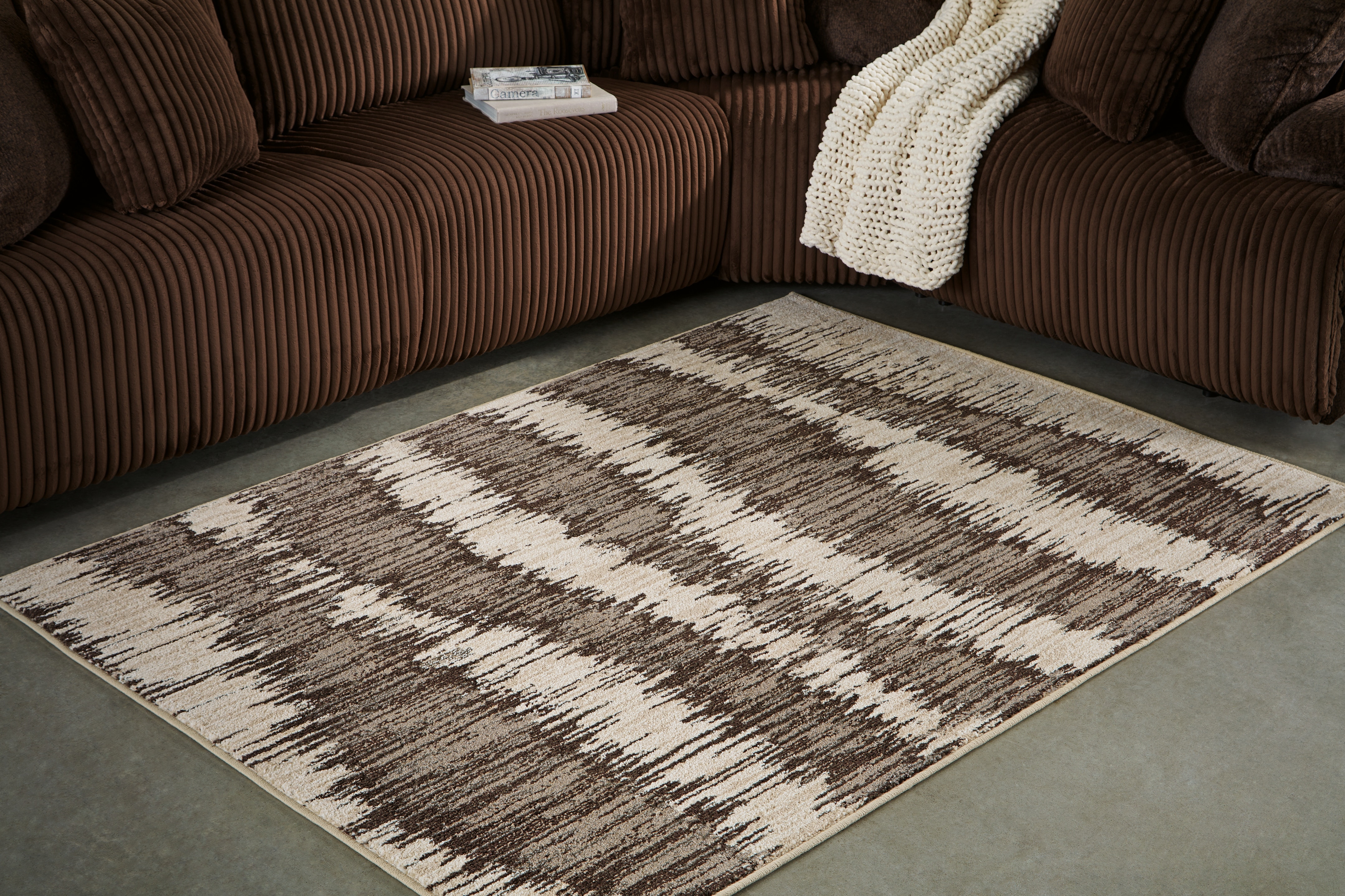 Signature Design by Ashley Kencher R406822 Medium Rug