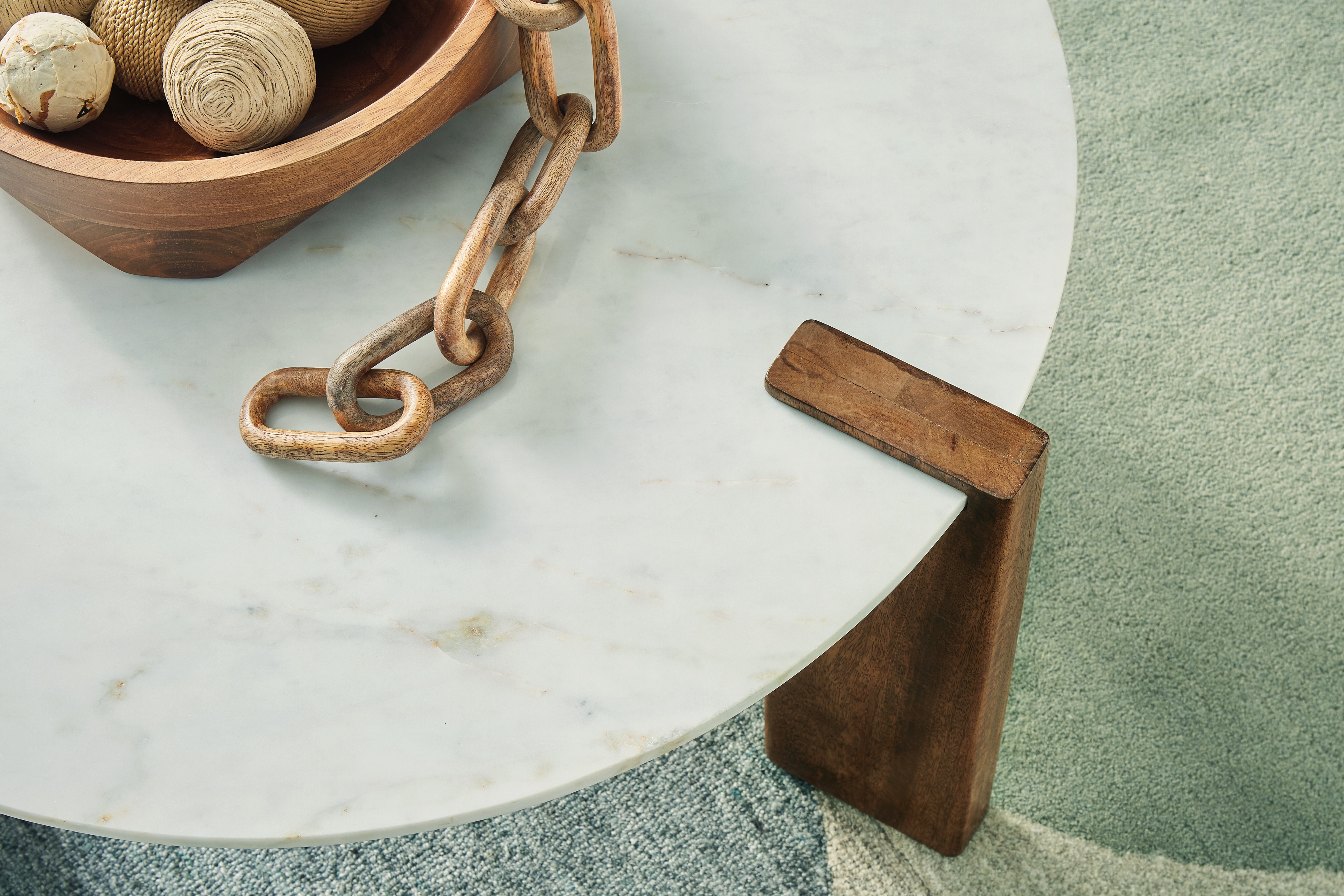 Signature Design by Ashley Living Room Isanti Coffee Table T652-8