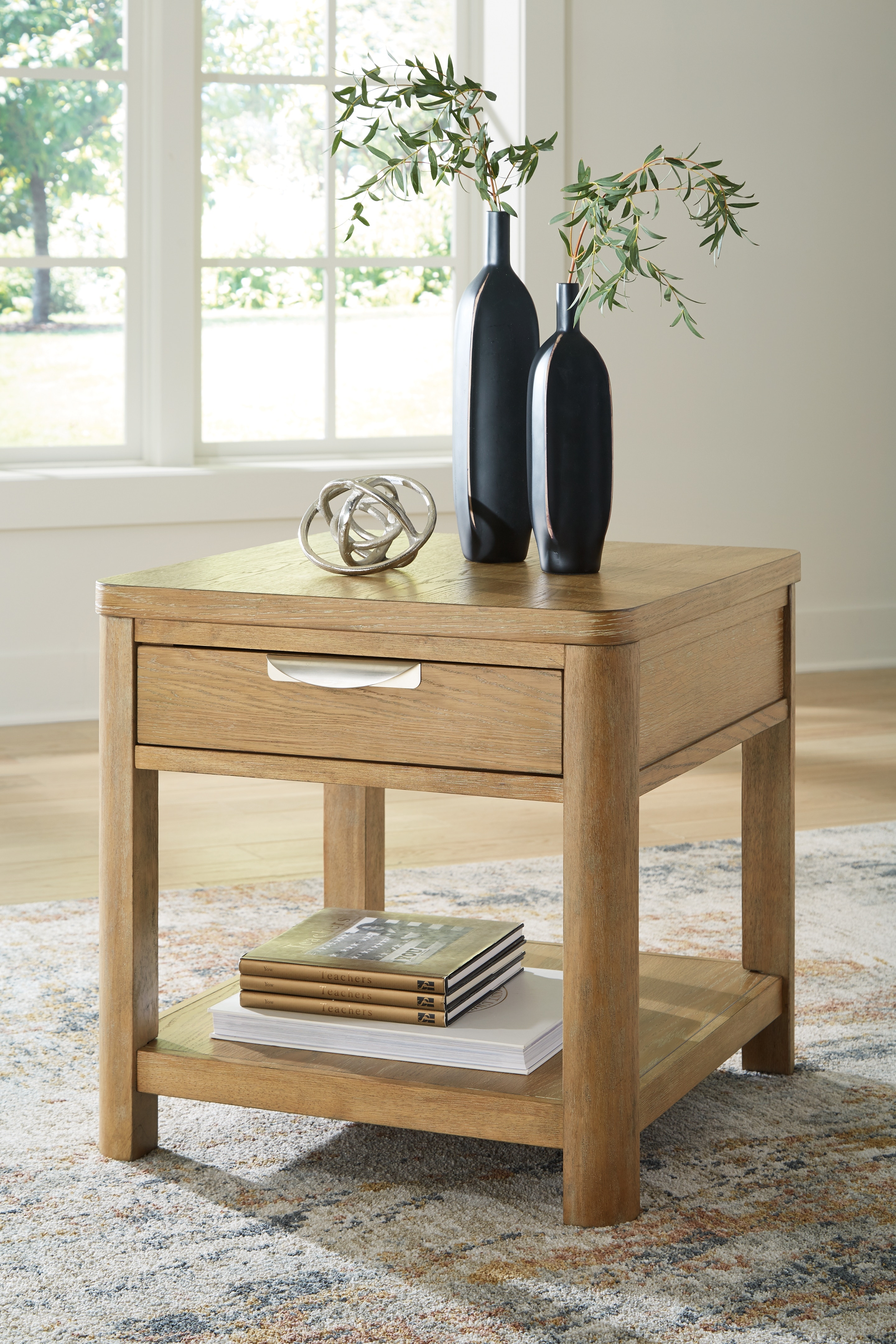 Signature Design by Ashley Living Room Rencott End Table T781-3