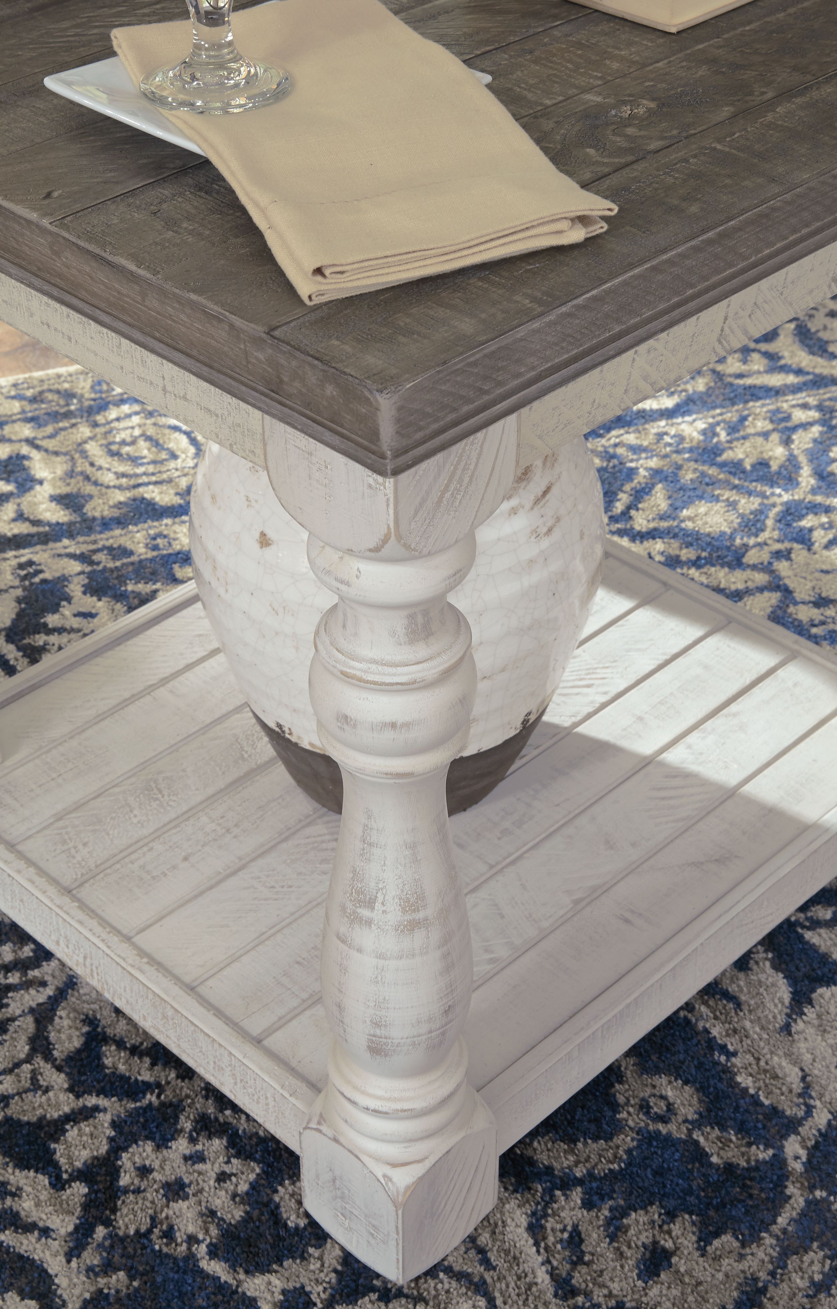 Signature Design by Ashley Living Room Havalance End Table T814-3