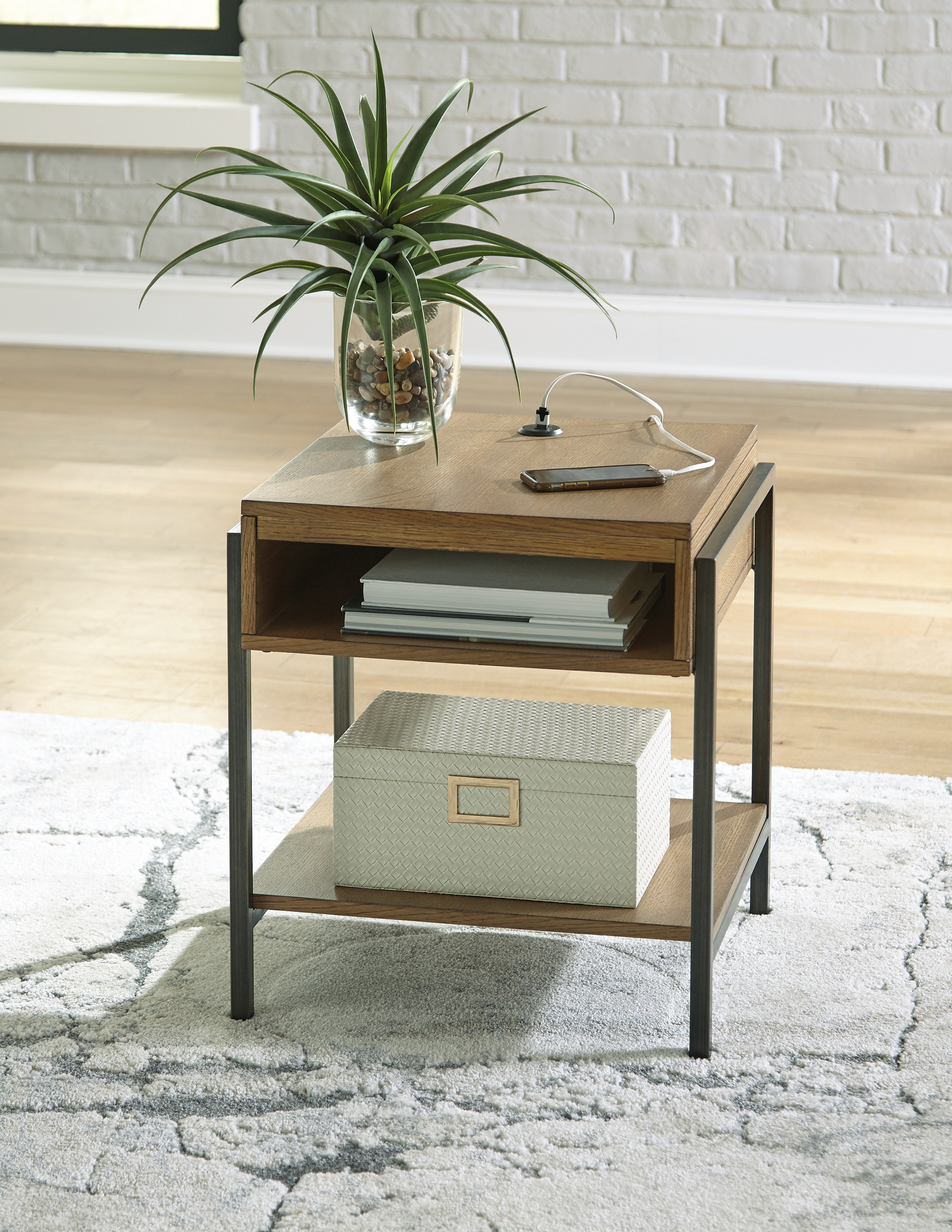 Signature Design by Ashley Living Room Fridley End Table T964-3