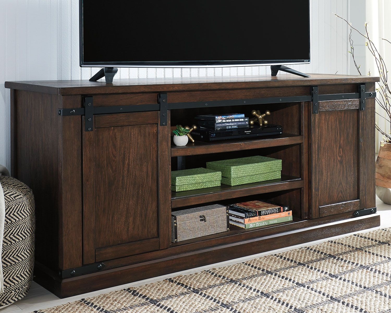 Budmore 70 store inch tv stand