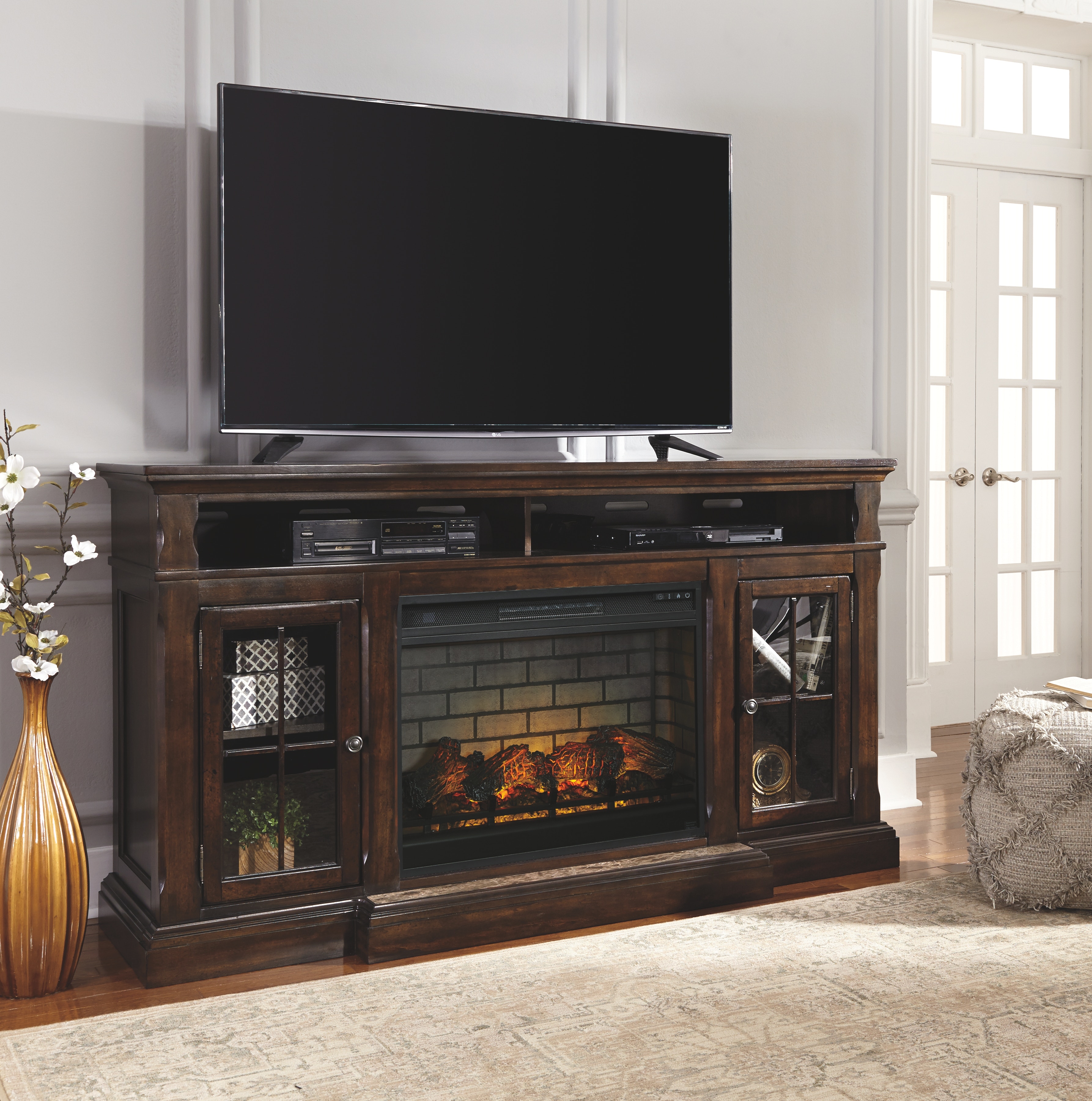 Signature Design by Ashley Home Entertainment Roddinton 72