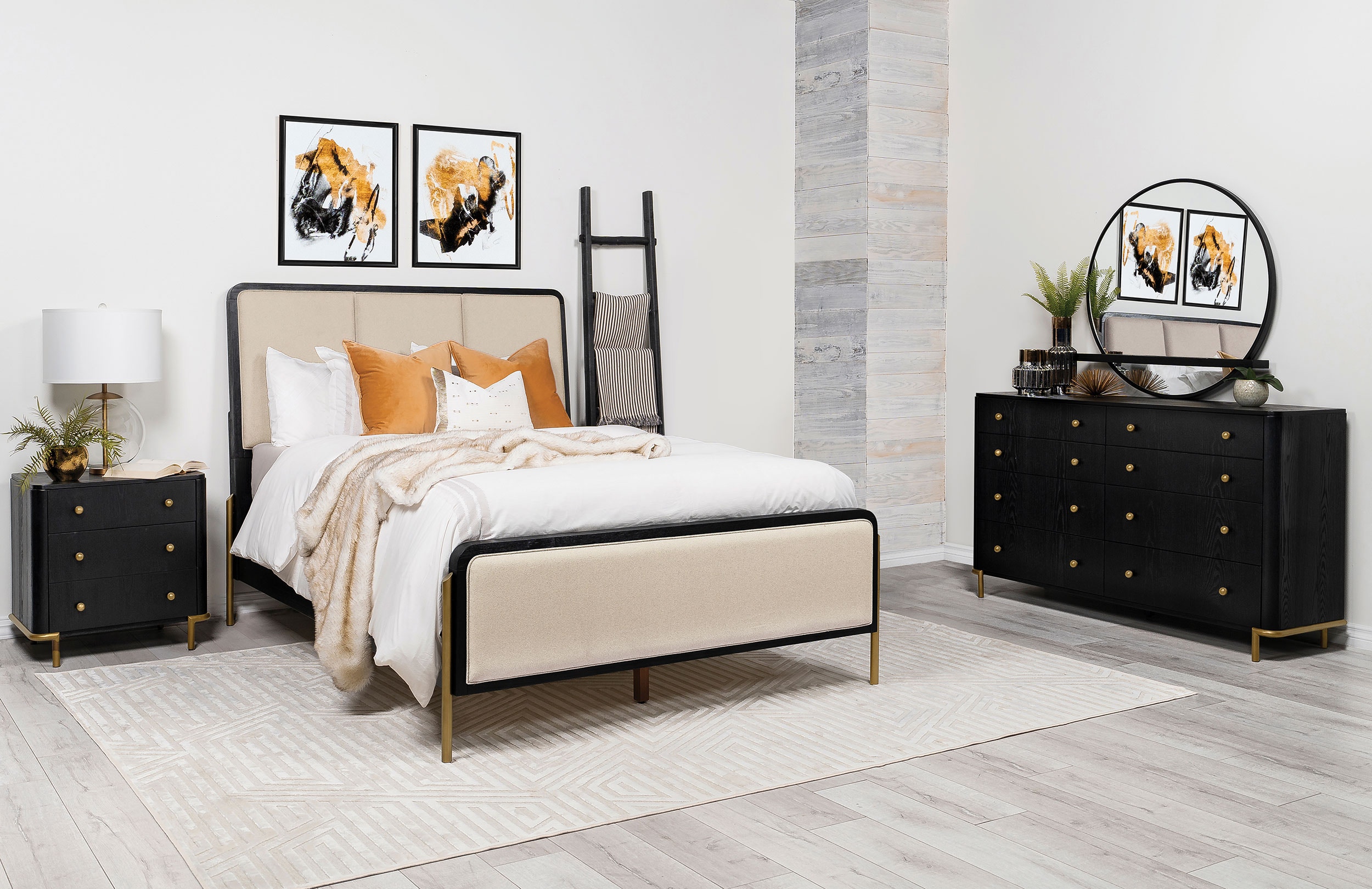 Coaster Arini 4-piece Eastern King Bedroom Set Cream And Black 224331KECRM-S4
