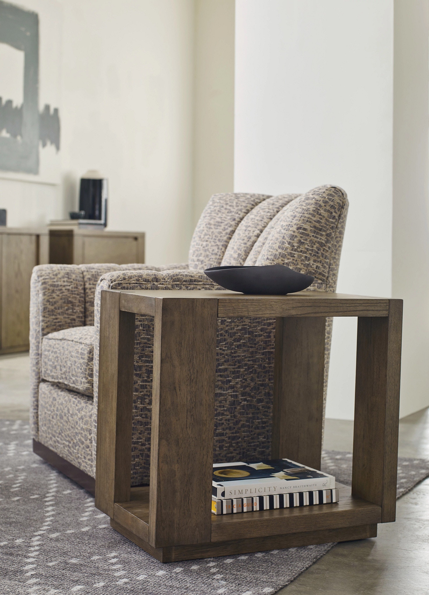 Hammary Living Room Chairside Table 205-918 - Carol House