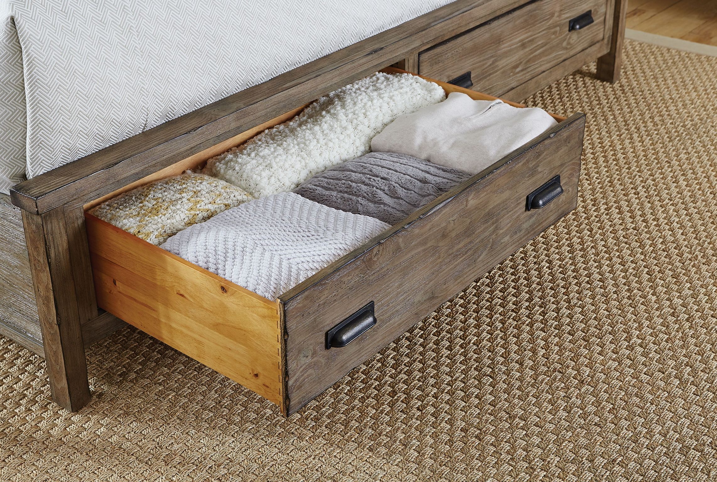 Kincaid Furniture Bedroom Panel Queen Bed - Complete With Storage