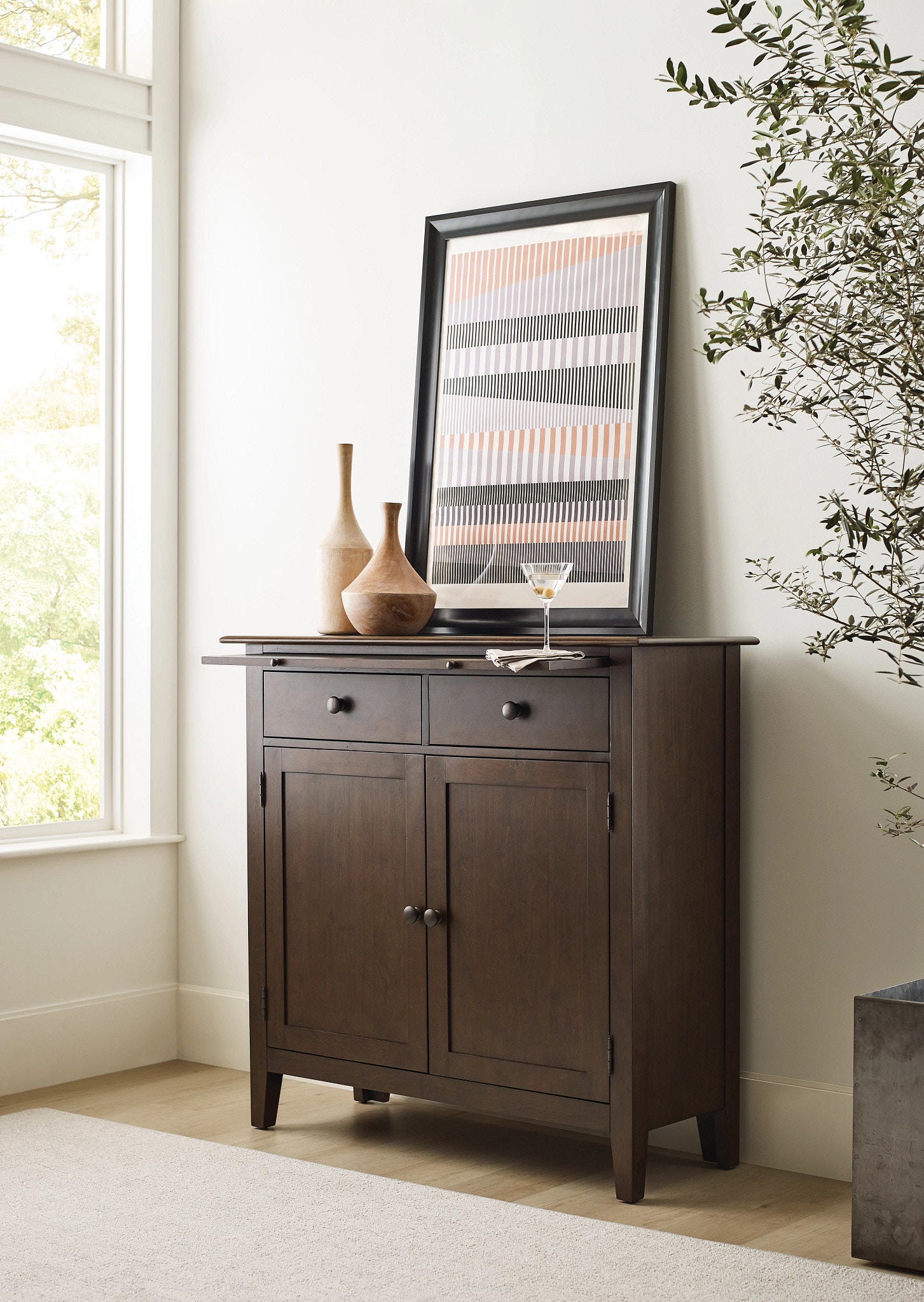 Kincaid Furniture Casual Dining Server