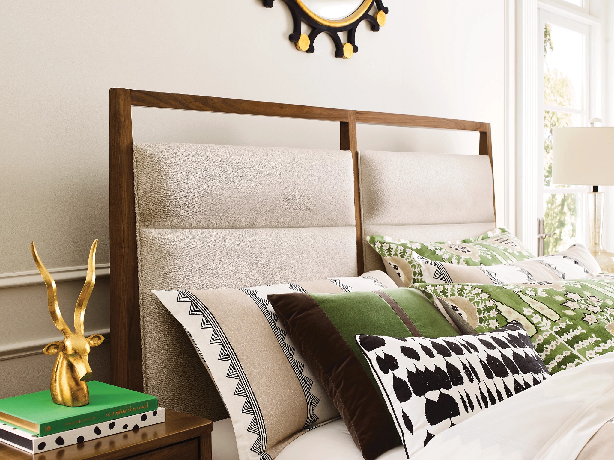 Kincaid Furniture Bedroom 5/0 Karis Upholstered Bed Complete 269313P