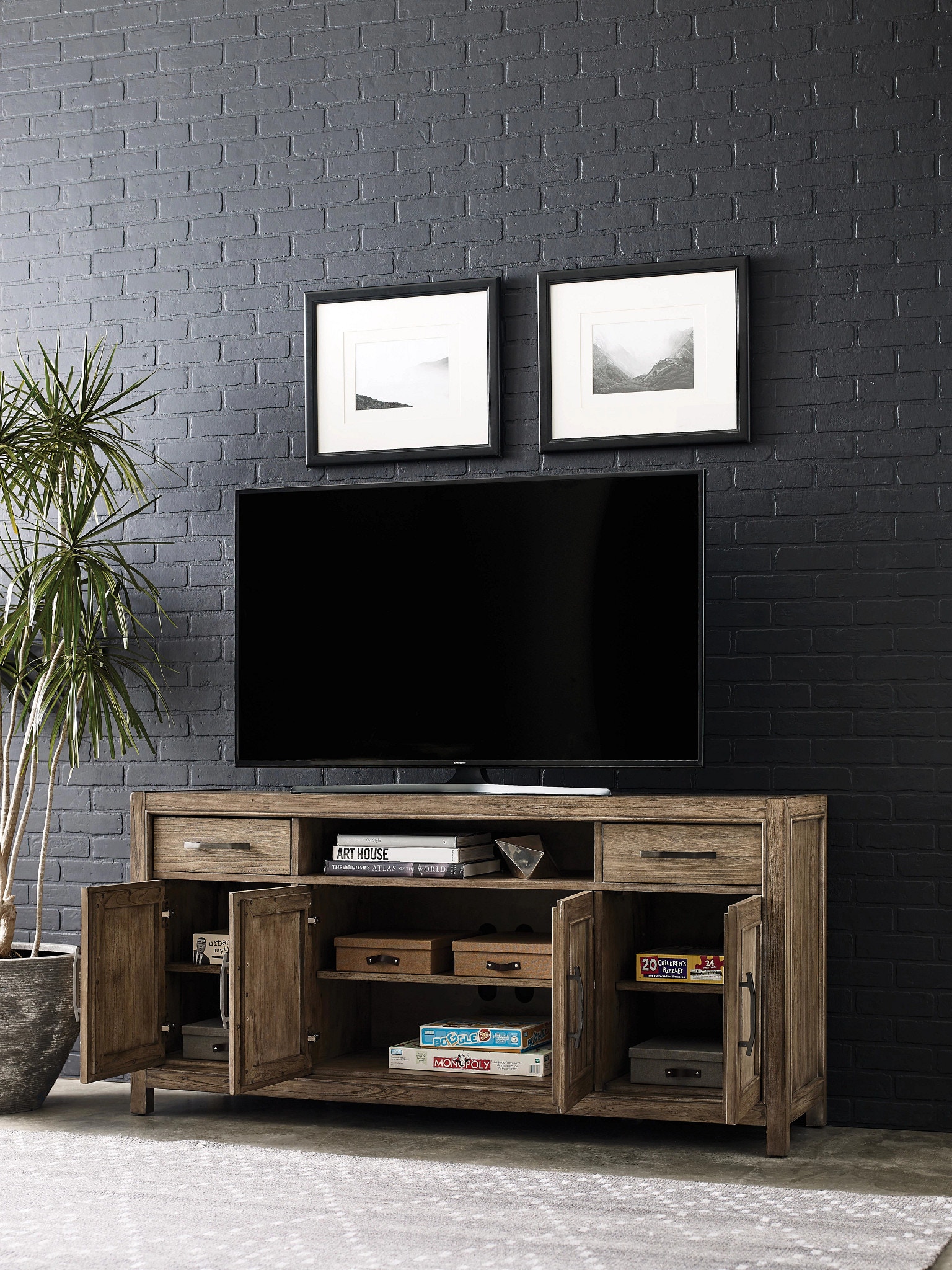 Kincaid Furniture Home Entertainment Calle Entertainment Console 160