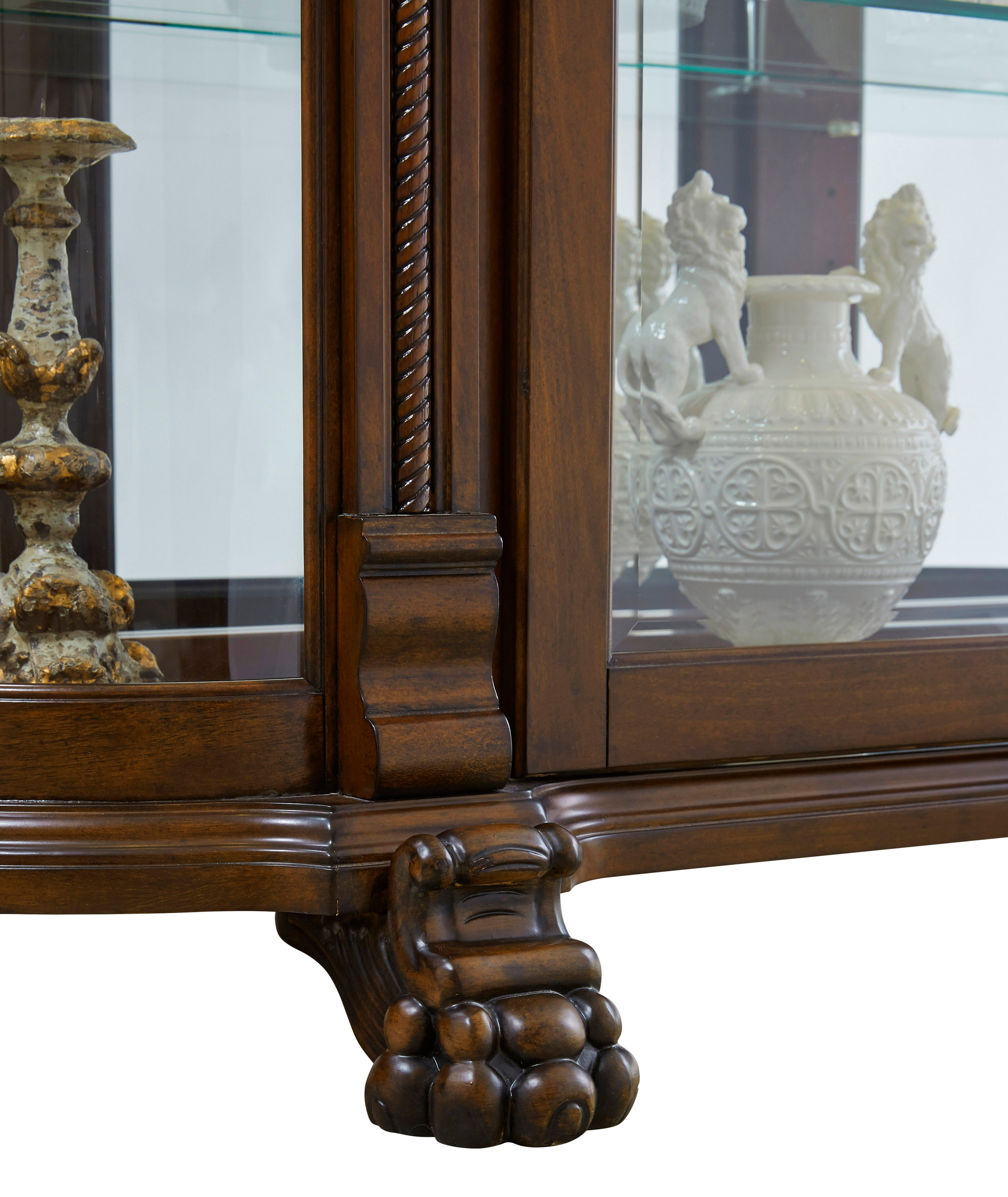 Pulaski furniture deals curved curio cabinet