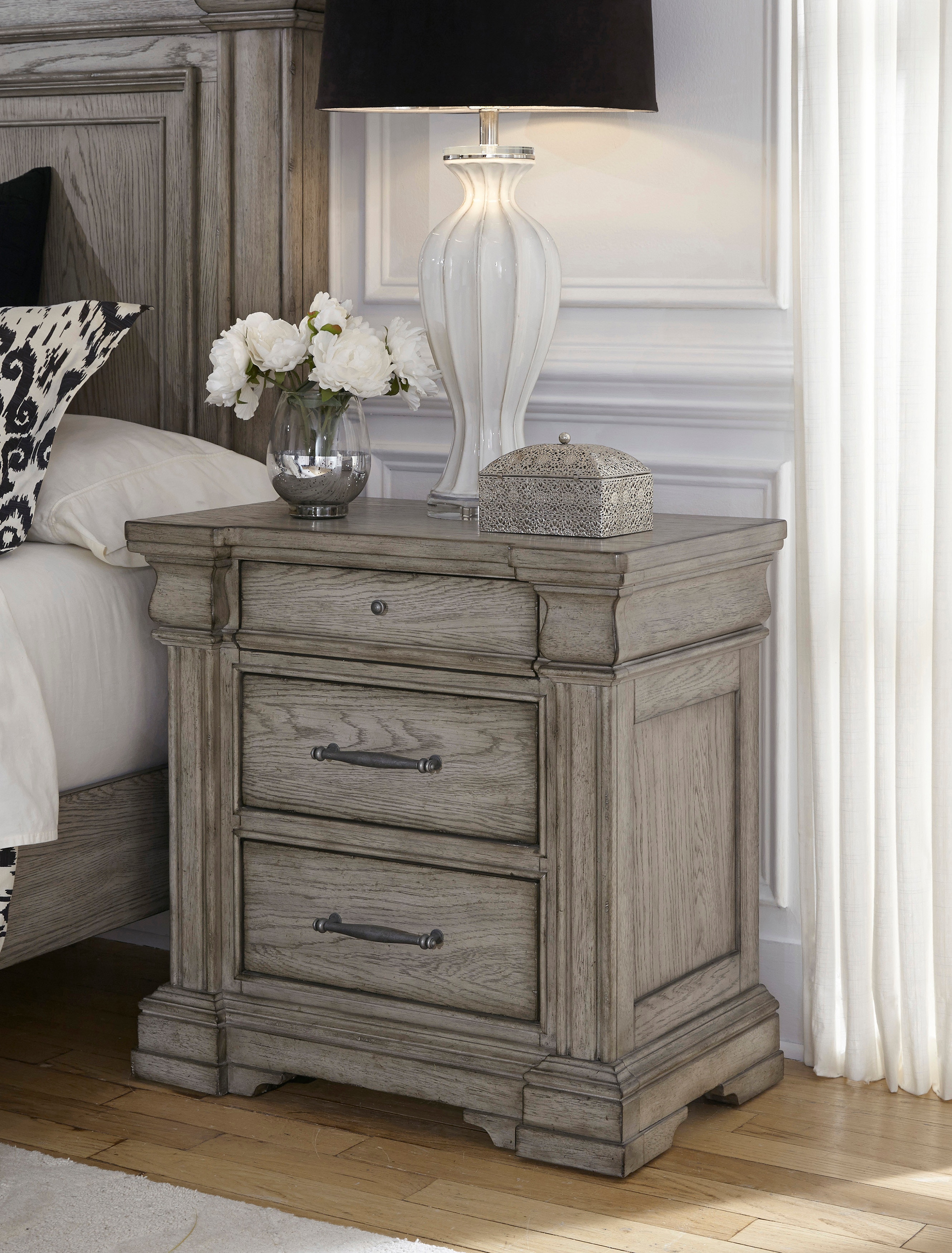 Pulaski Furniture Bedroom Madison Ridge Nightstand P091140 Pulaski