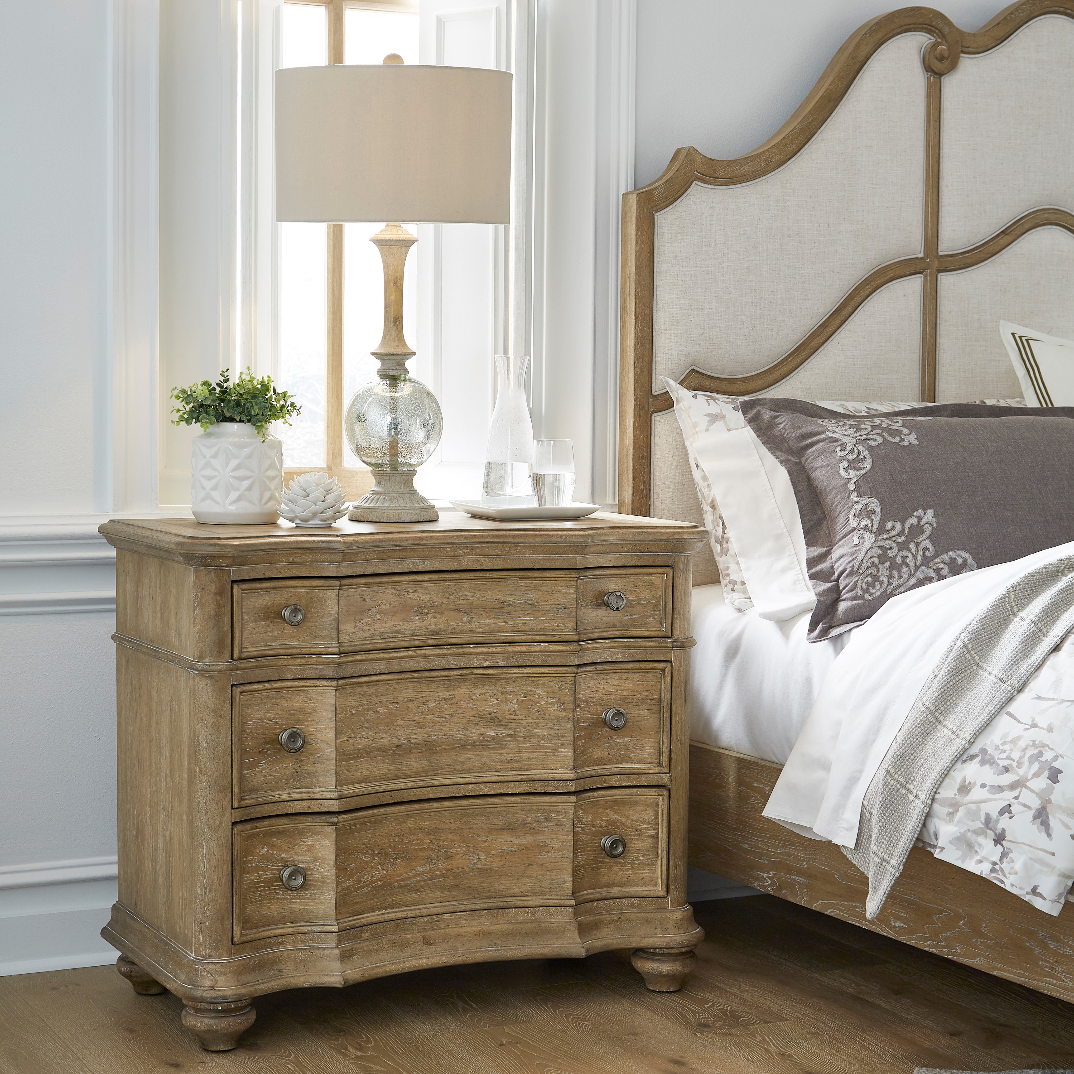 Pulaski Furniture Bedroom Weston Hills Bachelor's Chest P293123 - Carol ...