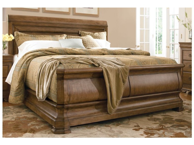 Universal Furniture Bedroom Louie P S Queen Sleigh Bed 07175b Carol House Furniture Maryland