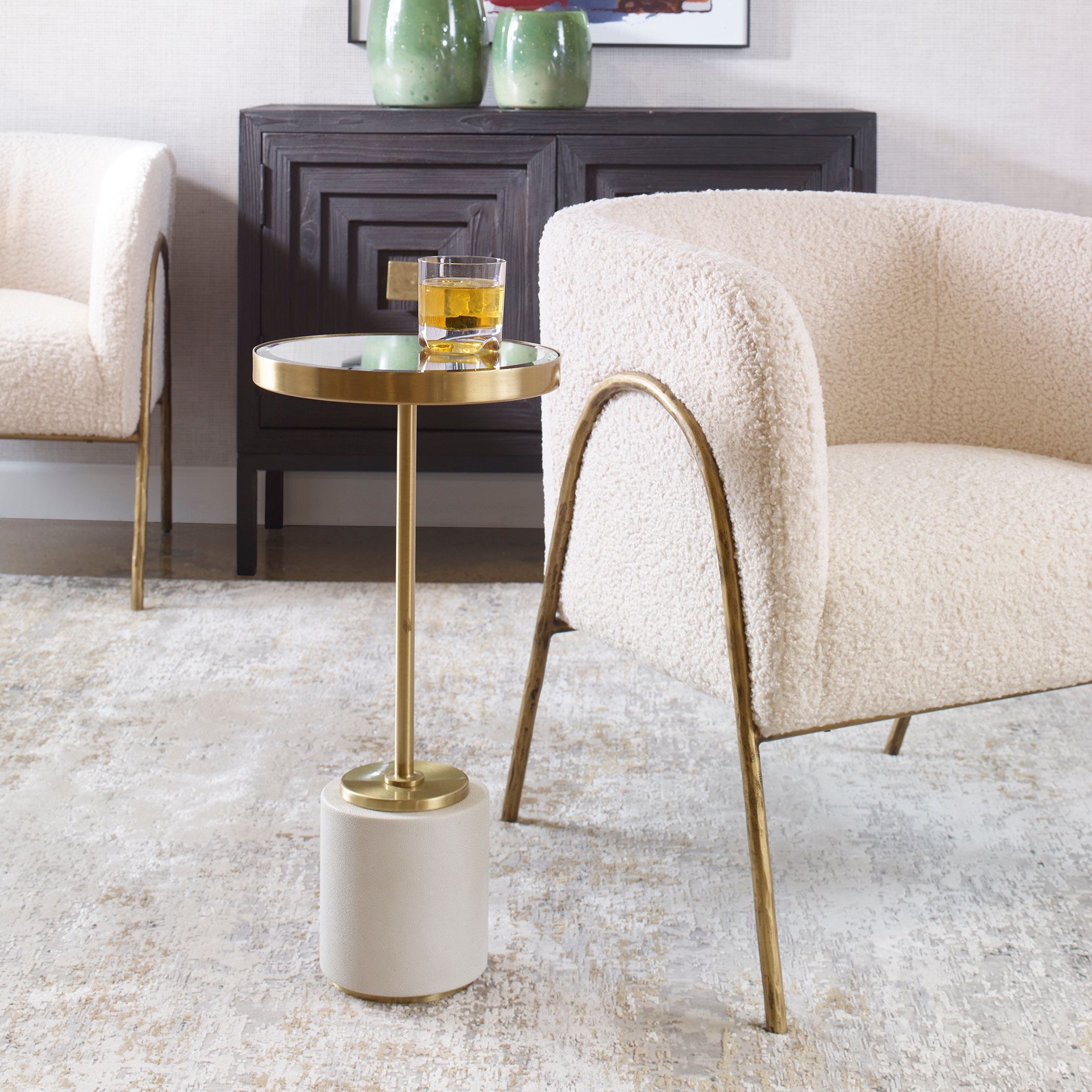 Drink deals accent table