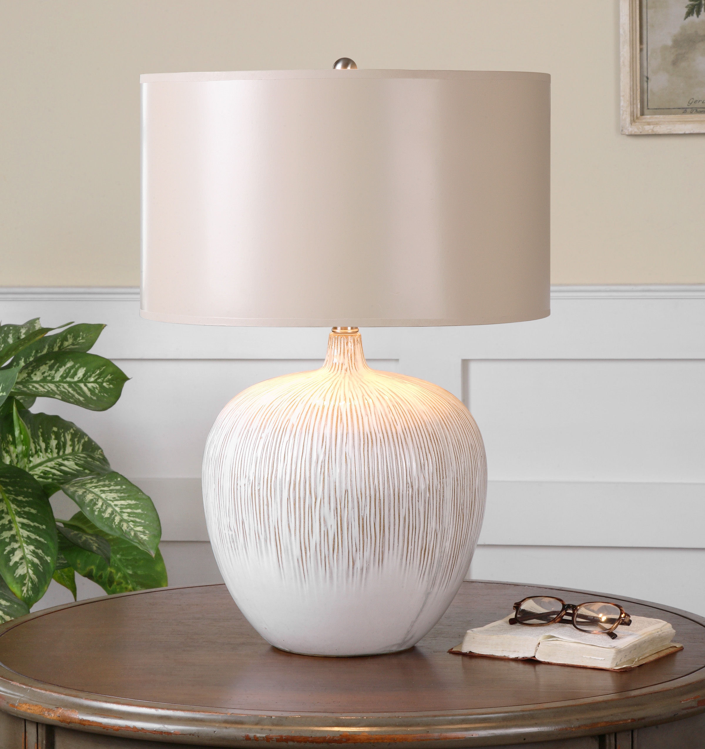 textured ceramic lamp