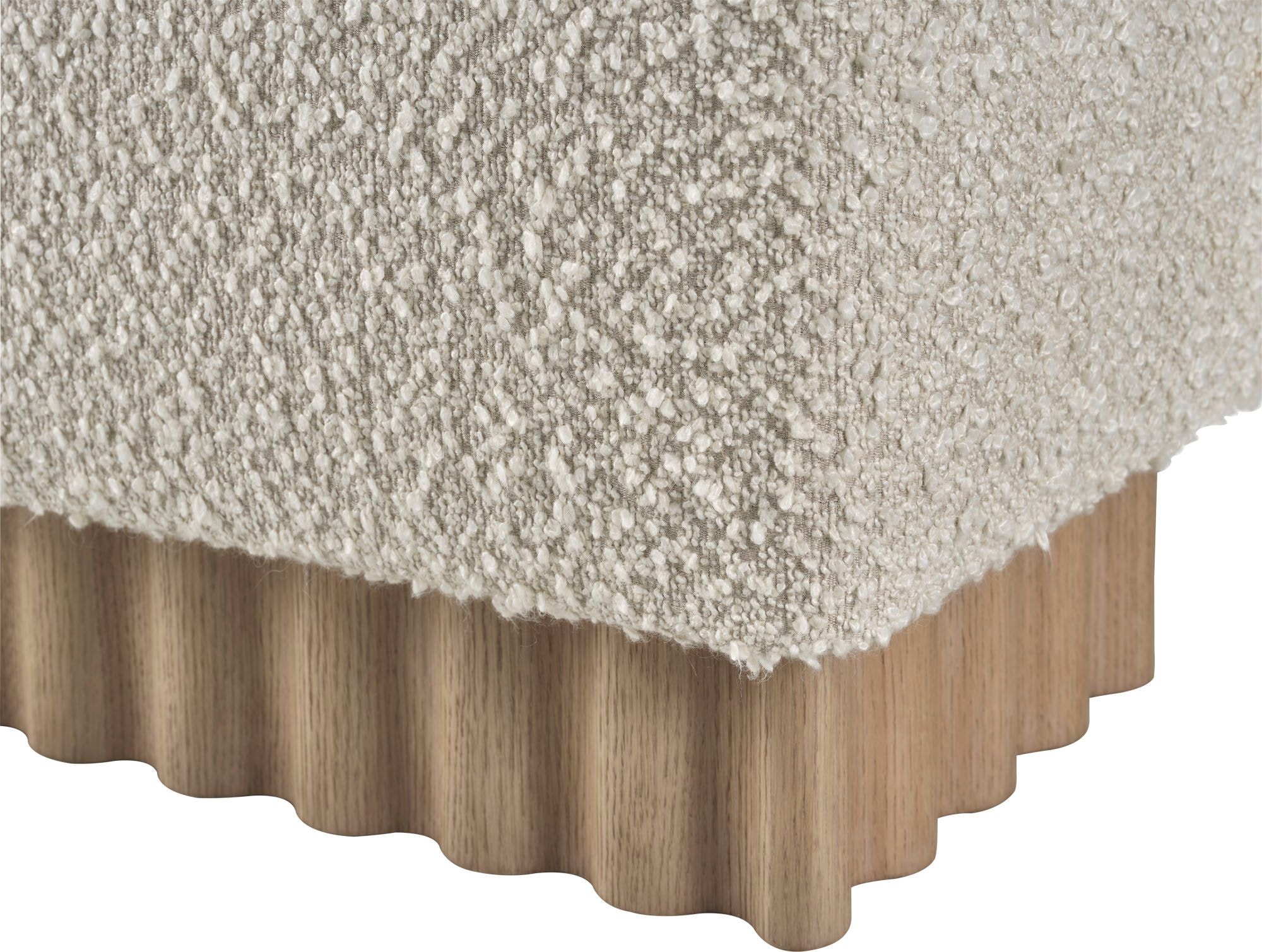 Baker BAA3511B Bedroom Aemilius Bench