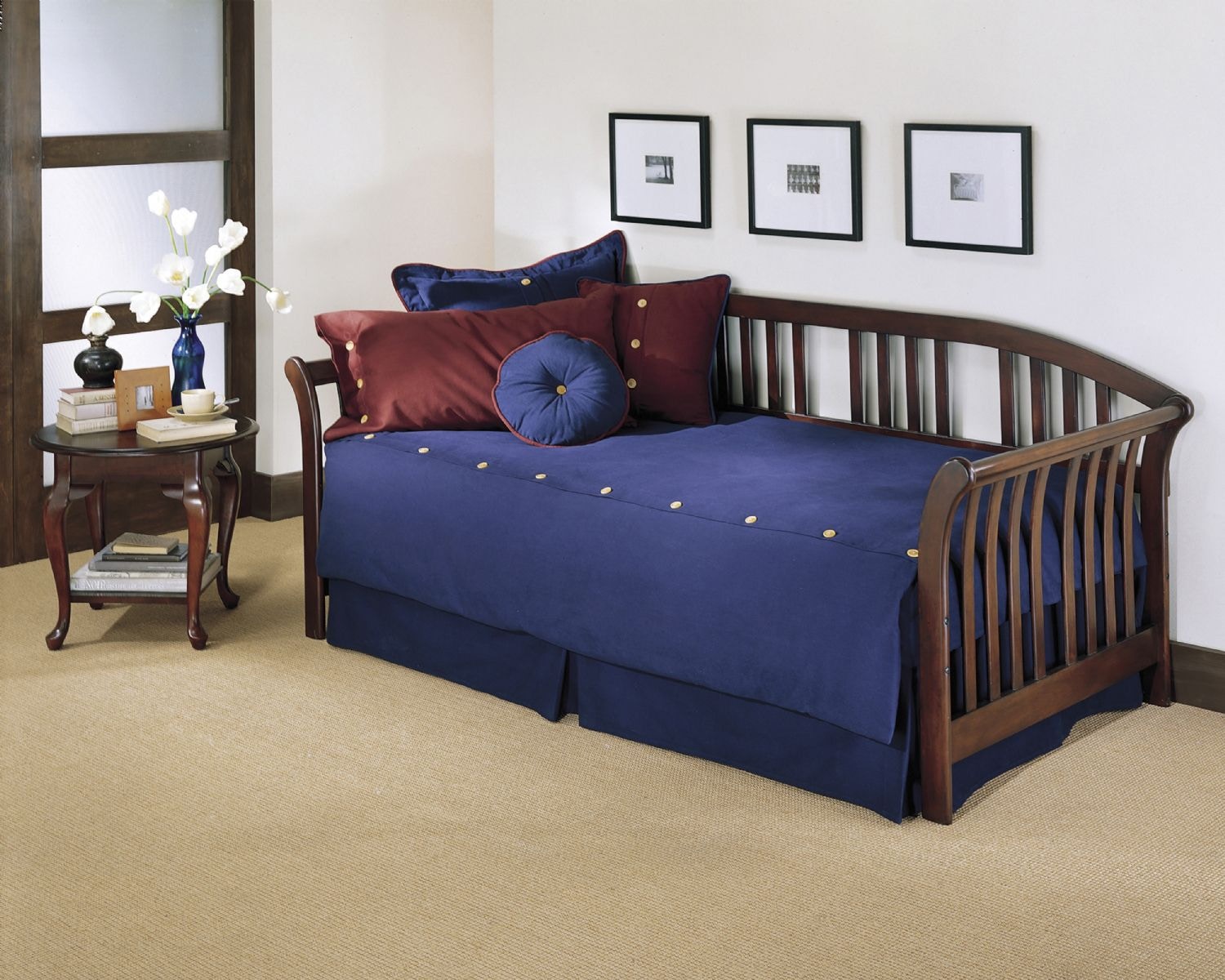 Sleigh store day beds