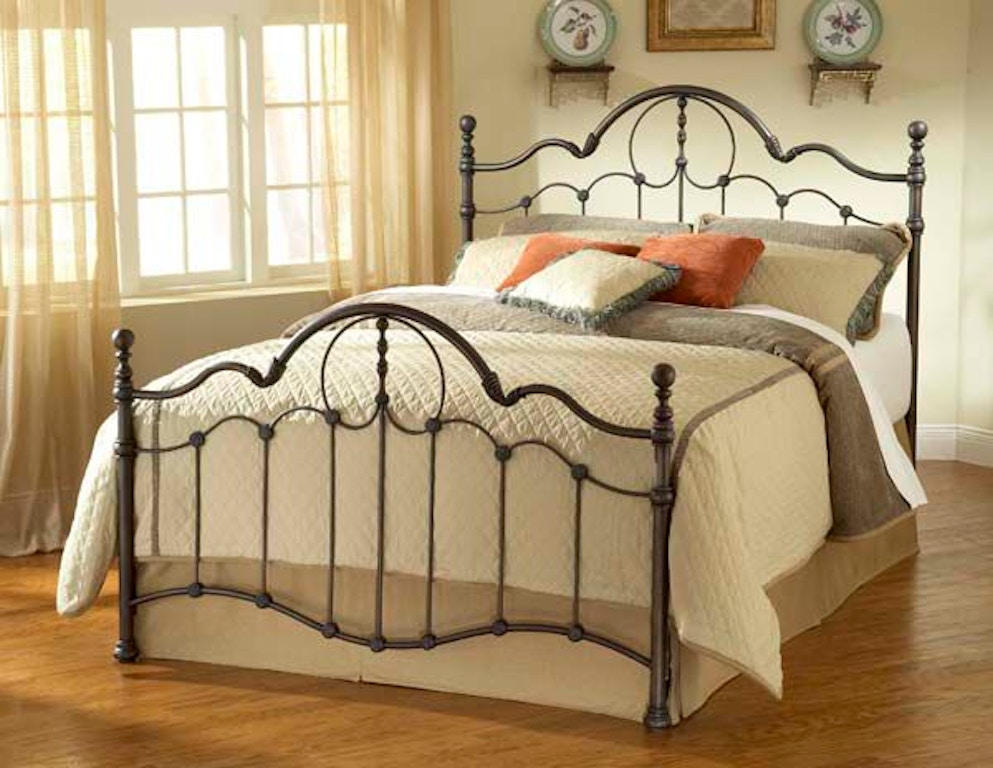 Hillsdale Furniture Bedroom Venetian Bed Set Queen Rails