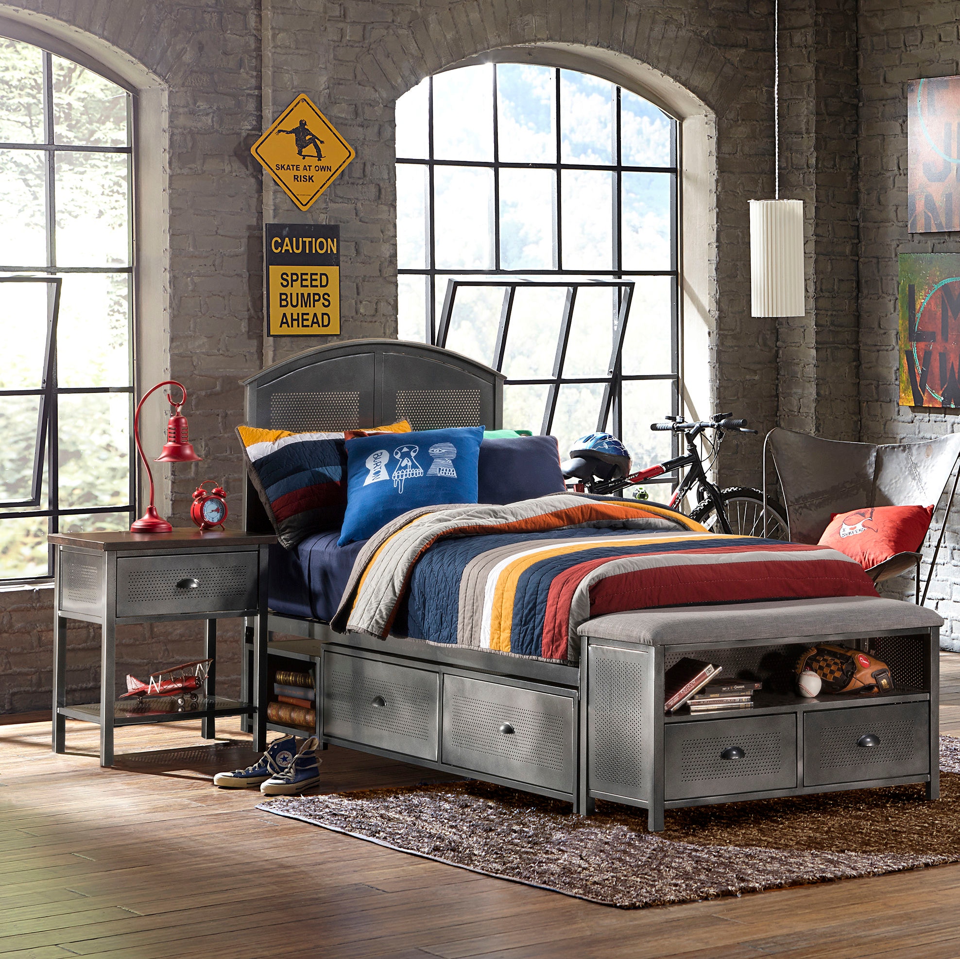 Hillsdale Furniture Youth Urban Quarters Panel Storage Bed Set