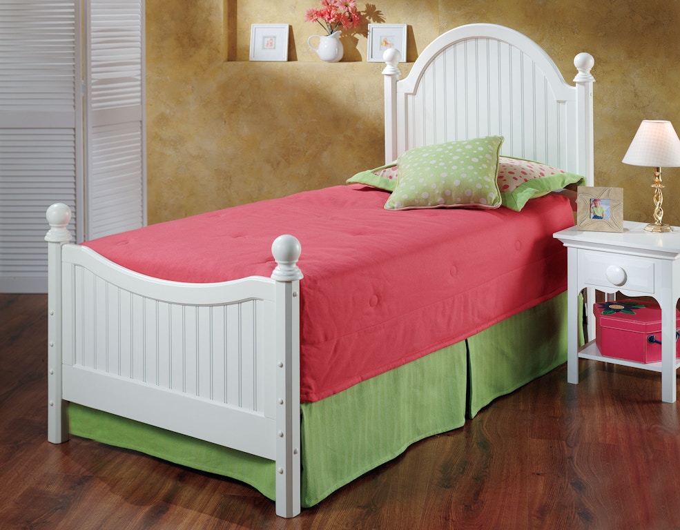 Hillsdale Furniture Youth Westfield Post Bed Set Full With