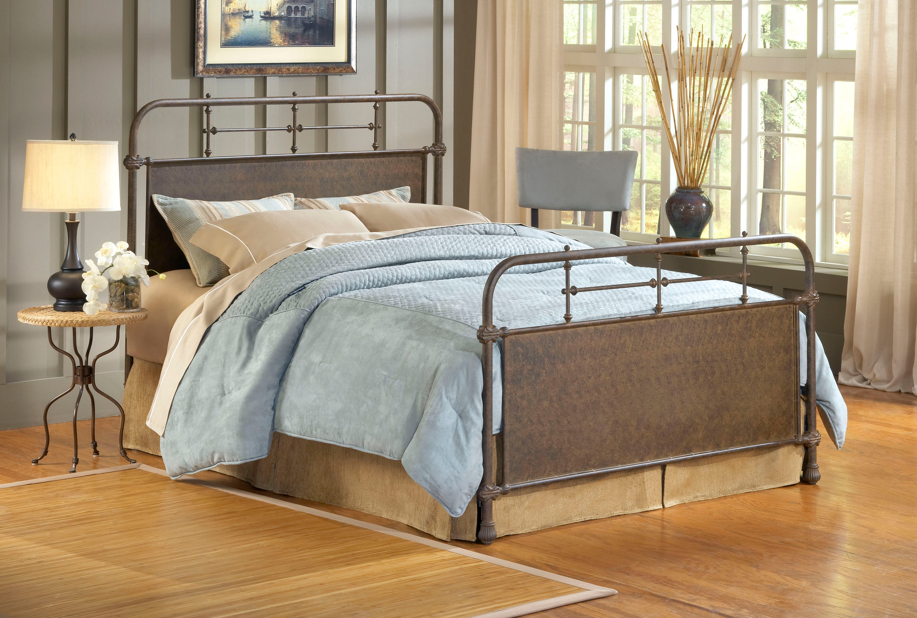 Hillsdale parkwood deals metal poster bed