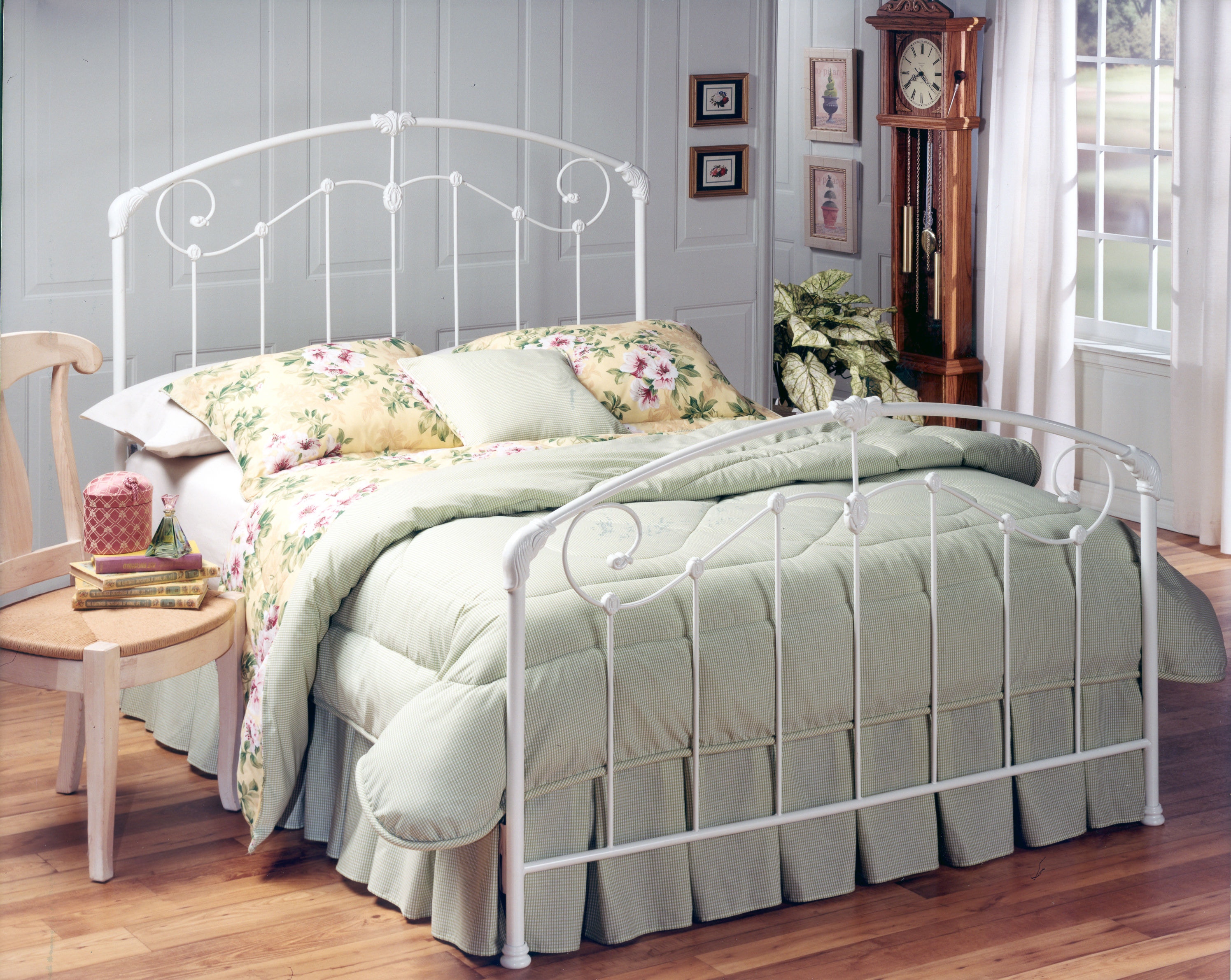 Hillsdale king size 2024 metal headboard