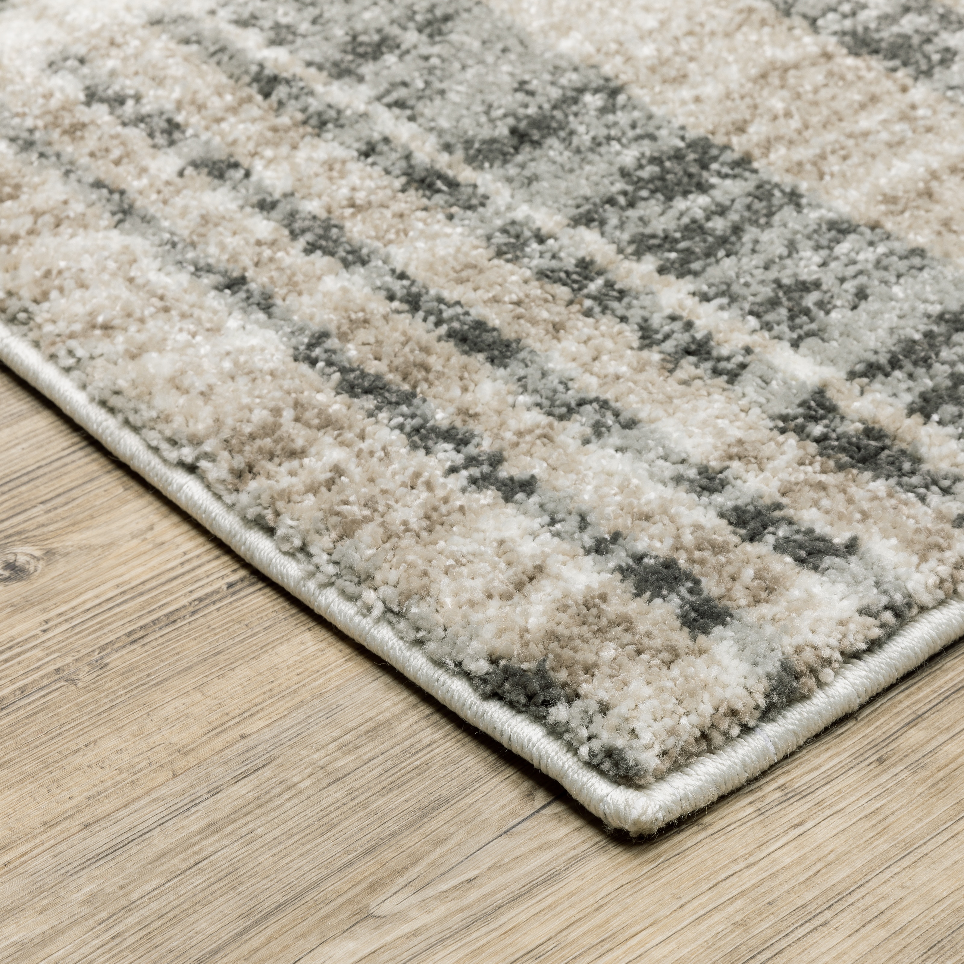 Oriental Weavers Cambria CAMBR-055X2-100152-ST Cambria 55X 3' 3