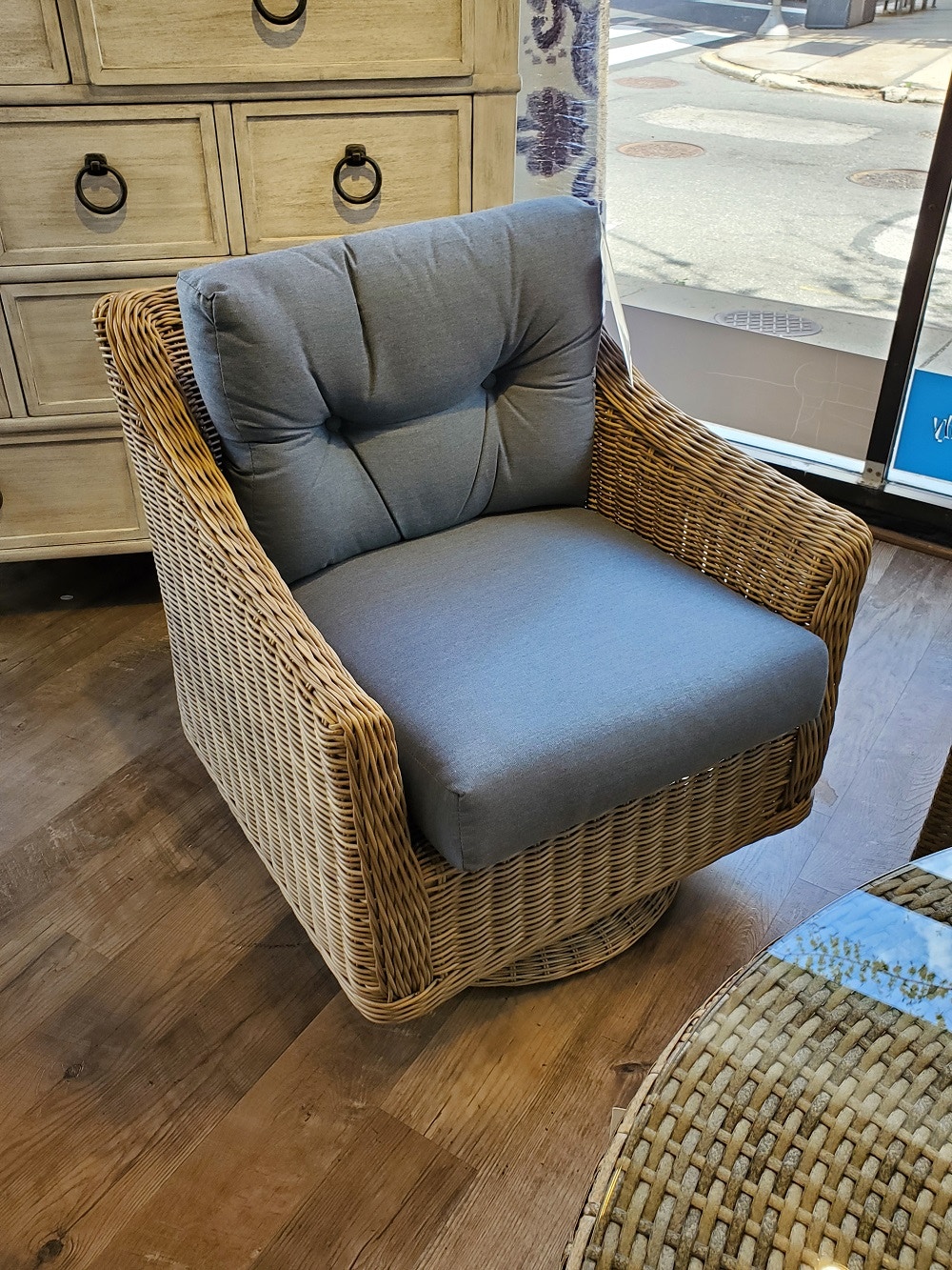 North Cape Swivel Rocker NC6510SR