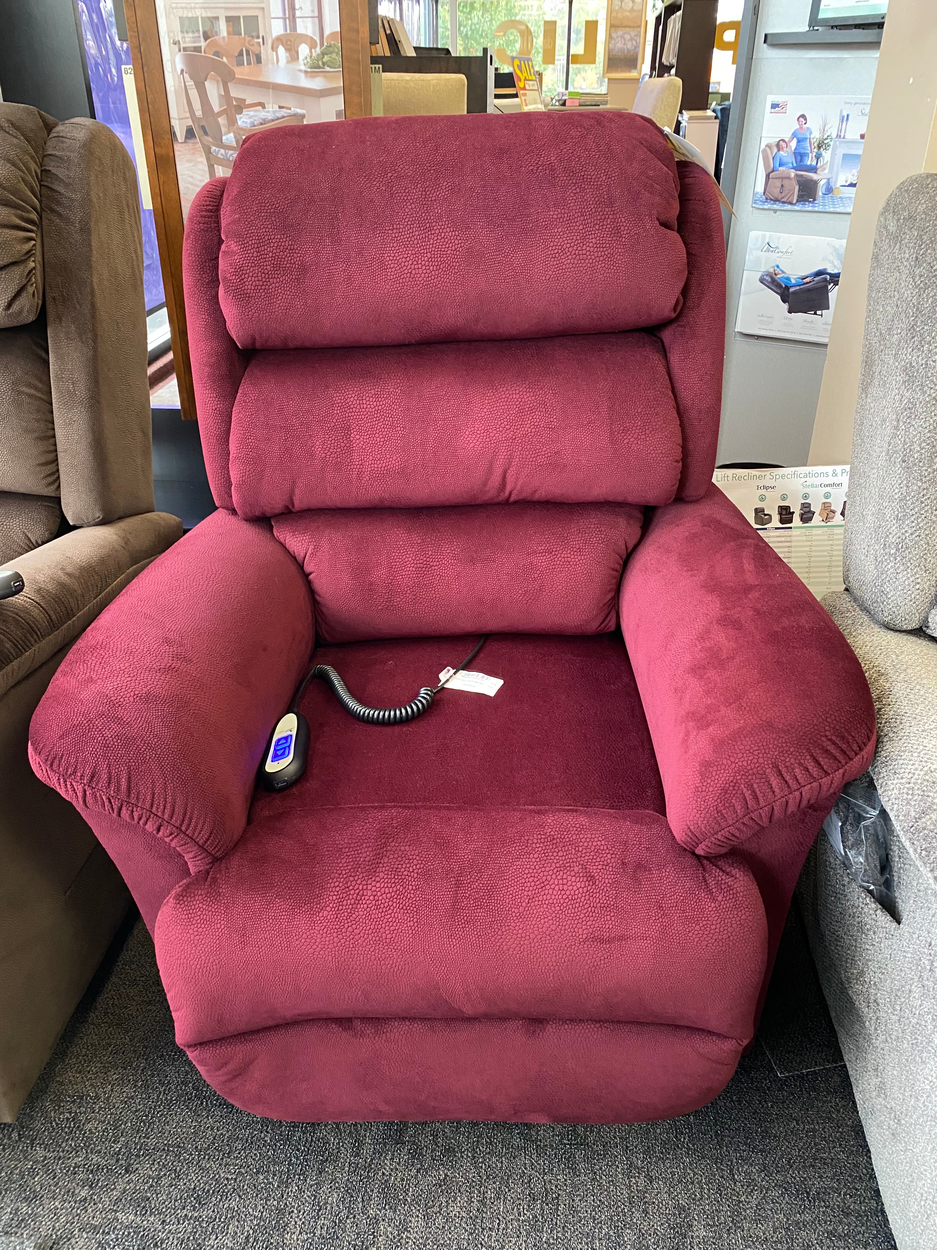 Small best sale pink recliner