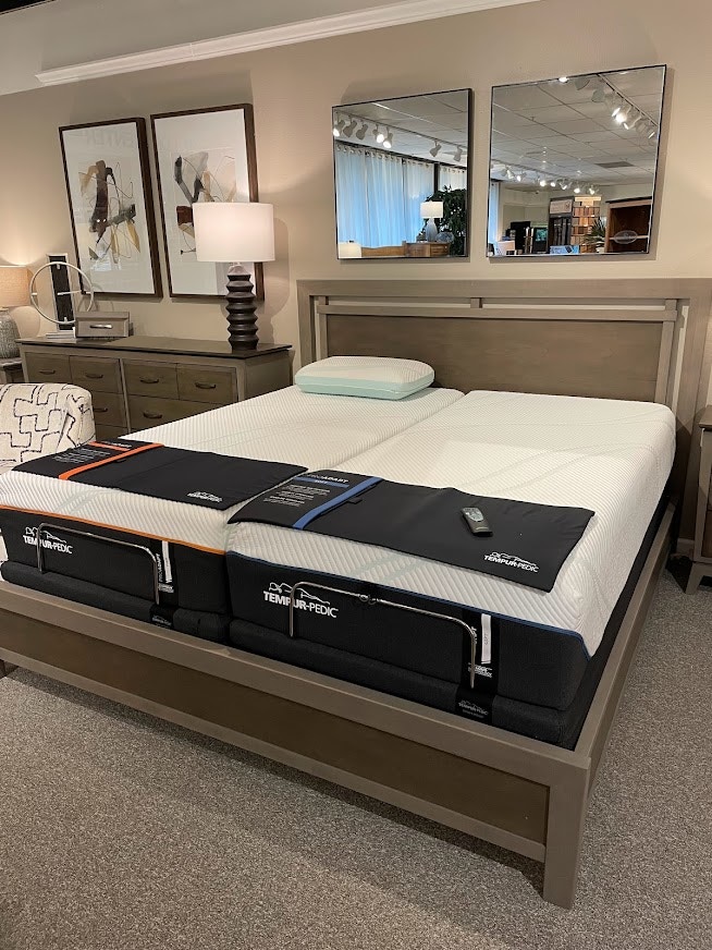 Whittier Wood Products Ellison AST Ellison King Panel Bed 2213AST