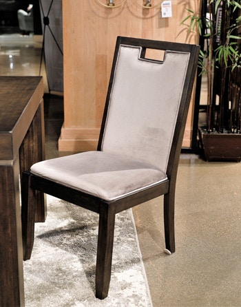 Ashley Hyndell Hyndell Dining Room Chair QTY 2 D731 01