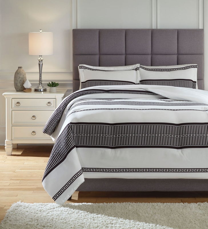 Ashley Masako 3 Piece King Comforter Set Q293003k Portland Or