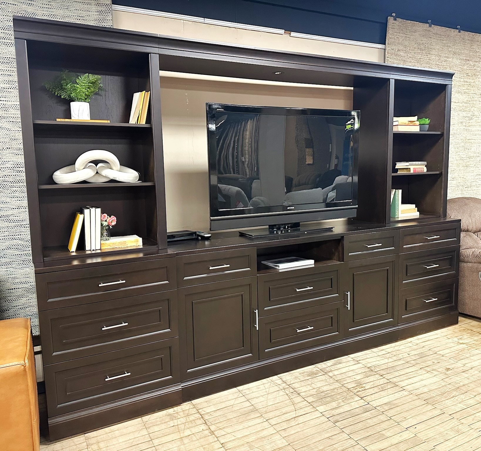 Clearance Howard Miller Entertainment Center 622477894