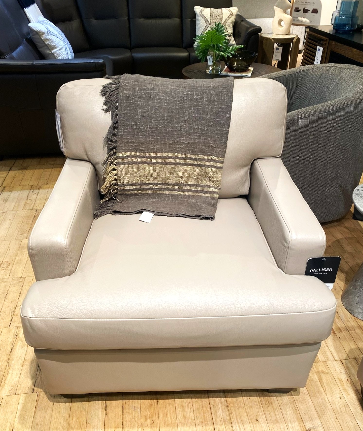 Clearance Palliser Chair 12293N
