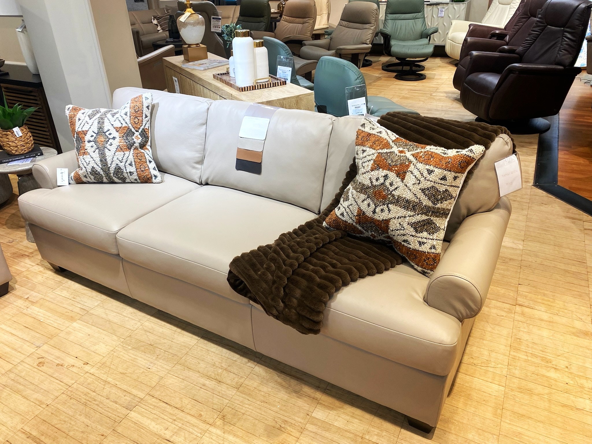 Clearance Palliser Sofa 12294N