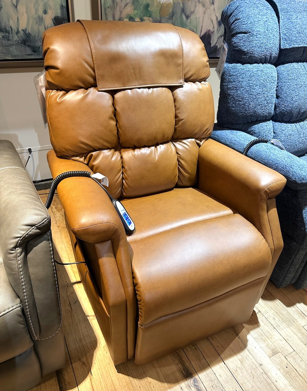 Clearance Ultra Comfort Lift Chair UC480S