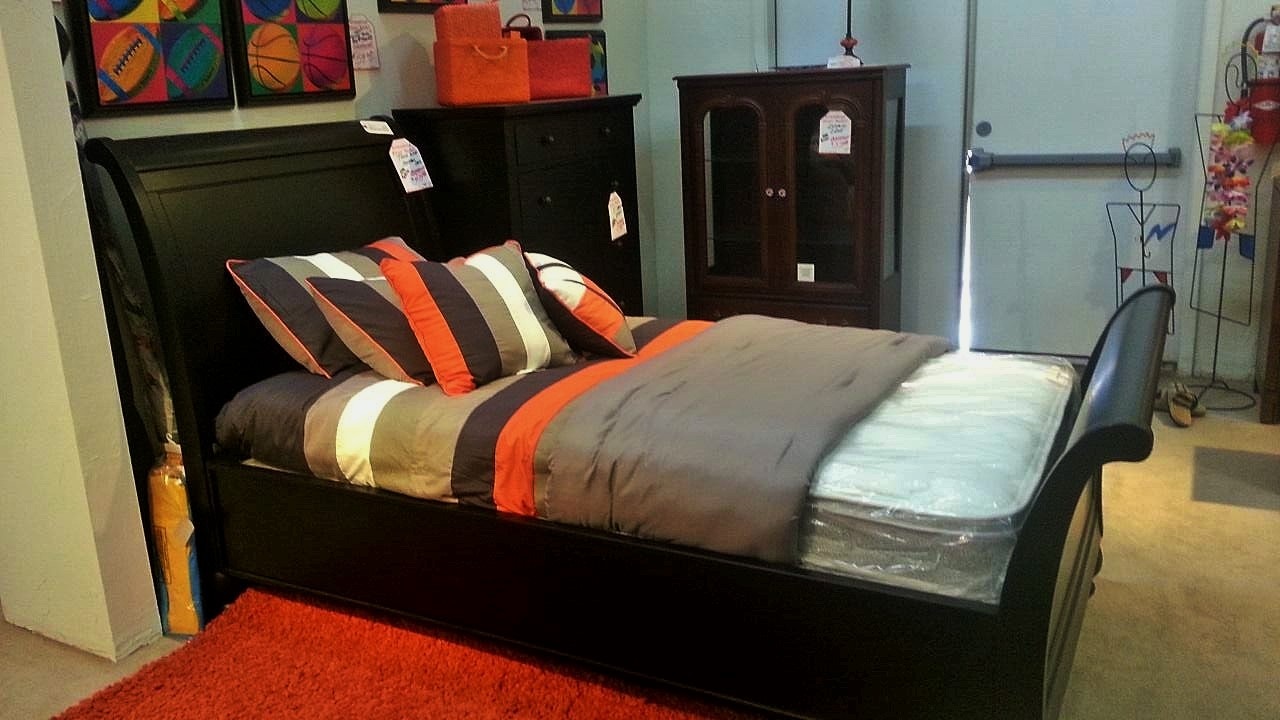 clearance sleigh beds