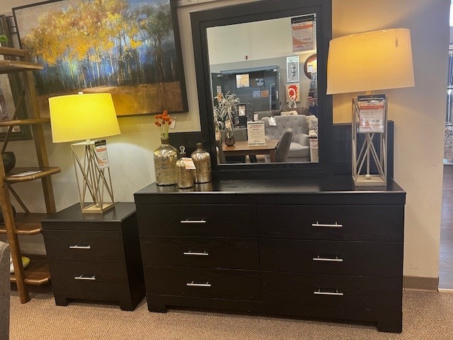 IFR Clearance Previously Leased - 4 Pc Queen/Full Bedroom Set: Dresser/Mirror, Nightstand, Headboard - by Dickson Furniture 210F-1,-2,-3,-6