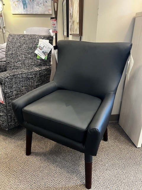 IFR Clearance FLOOR MODEL CLEARANCE! Guest Chair - by Officesource in Black Vinyl 7609V BLACK
