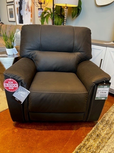 Zero clearance recliner discount chairs