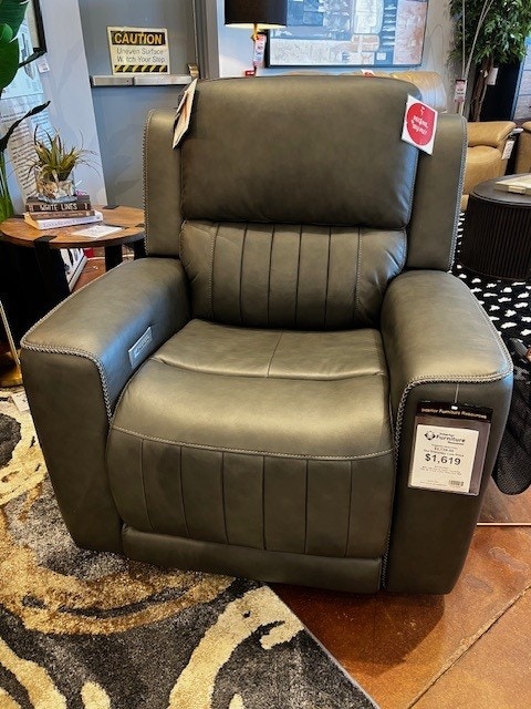 IFR NEW!! The "Pierce Power 3 Recliner - by Barcalounger in Home Run - Dark Gray Leather 9PHL-1303 3761-96