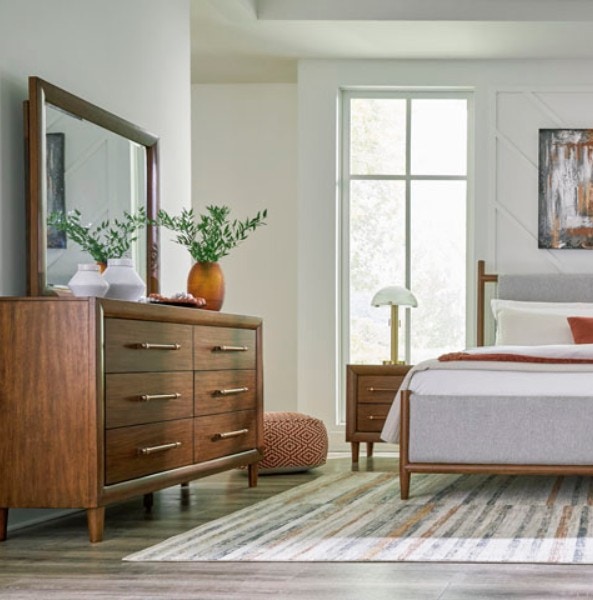IFR NEW!! The "Lyncott" 4-Pc Bedroom Set: Queen Upholstered Bed, Dresser, Mirror & Nightstand - by Ashley in Brown B615 - 4PC. SET