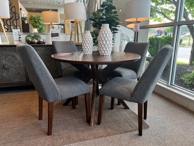 IFR NEW!! Special Value Price! - 5 Piece Round Dining Set - by Signature by Ashley, (NOW IN STOCK) D615-15,-2(4) DK.GRAY