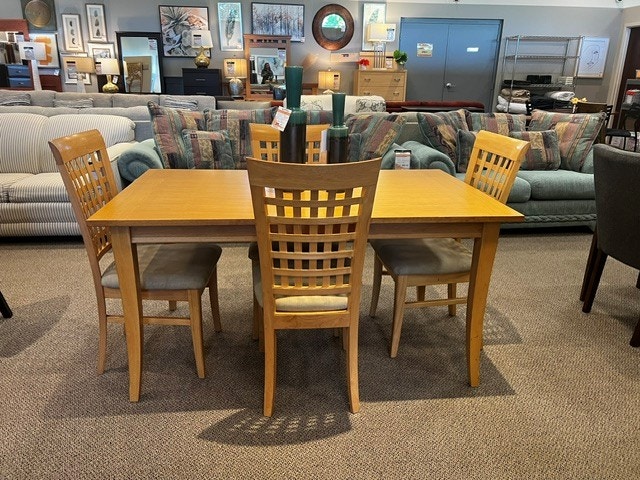 IFR Clearance Previously Leased - 7 Pc Dining Set - by Steve Silver, featured in Maple ST300T,-S(6) MAPLE