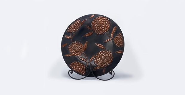 Jatex International Floral Embossed Plate With Stand - Large 26405