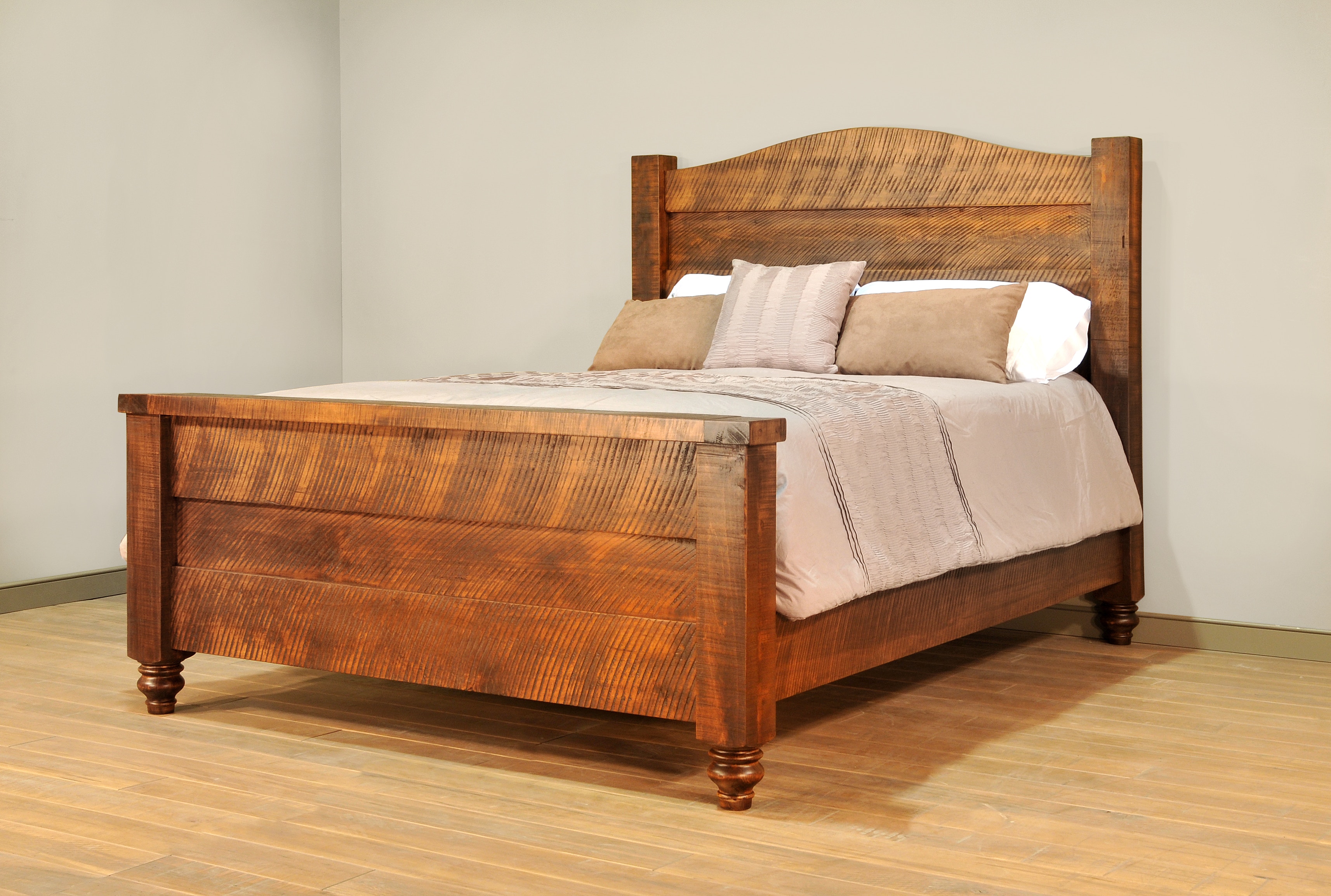 Ruff Sawn Tahoe Bed TAKNBD