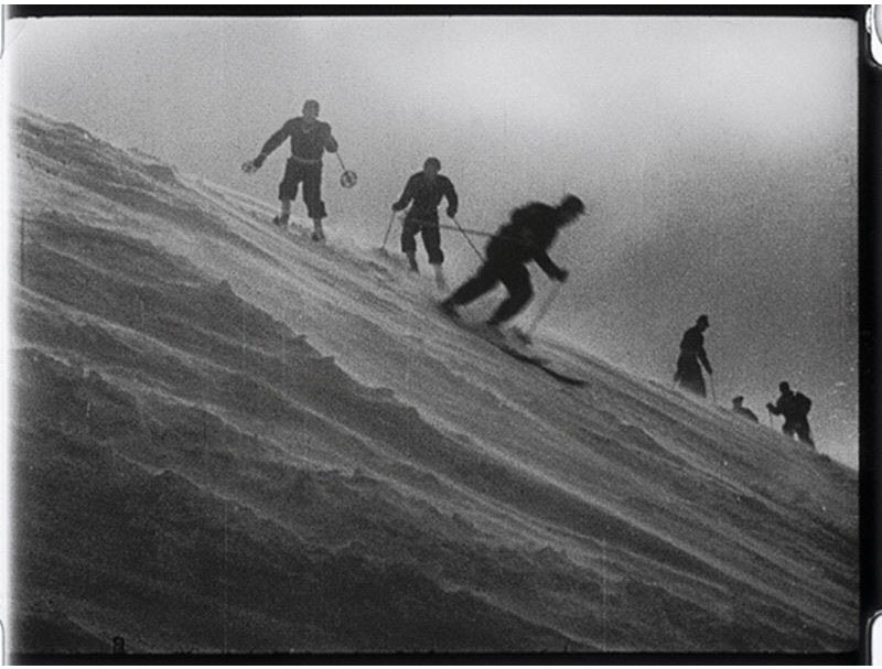 Skiing Vintage 