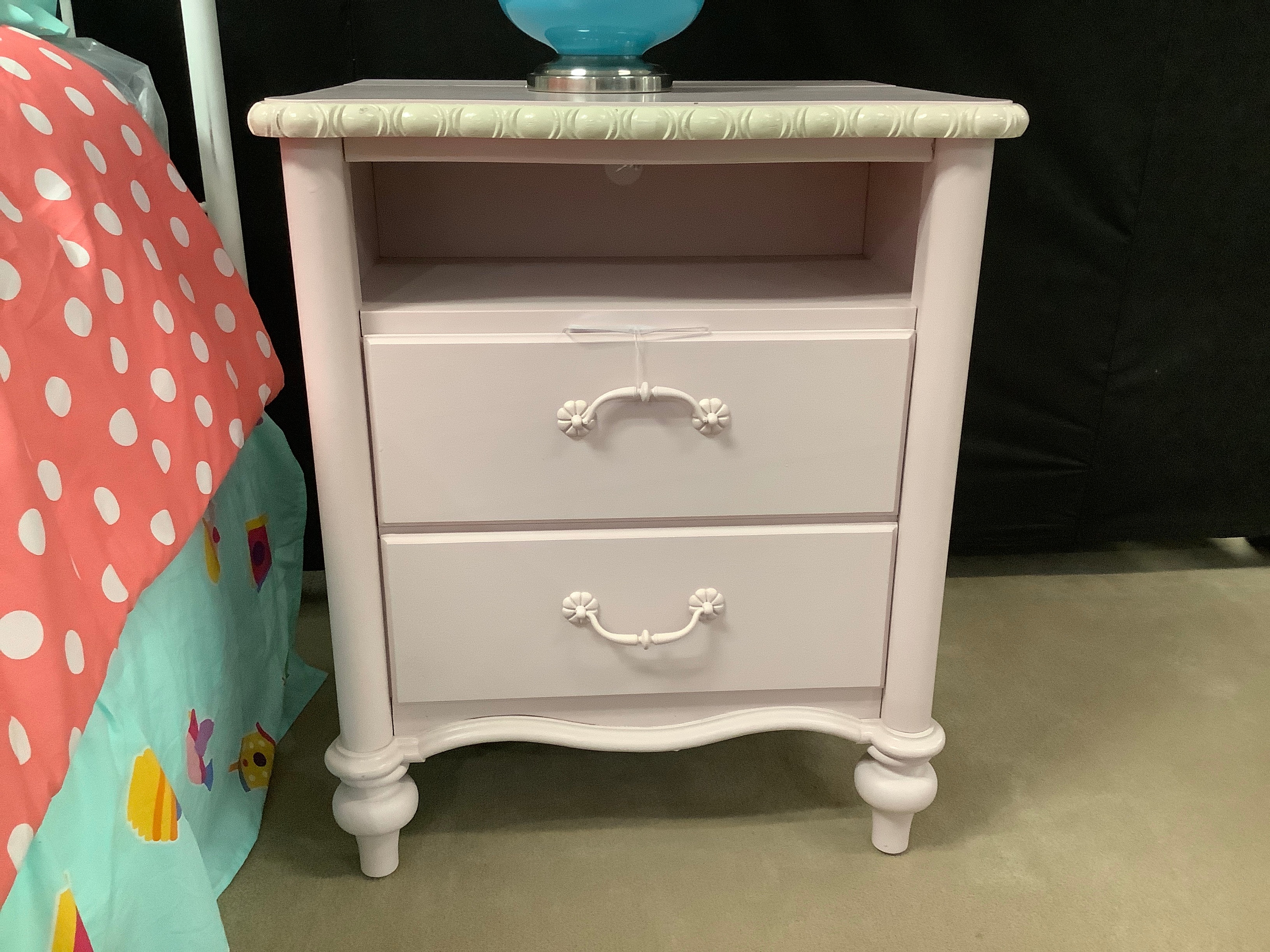 Coastal Living by Universal ANTIQUE ROSE NIGHTSTAND 330C080,ANT-ROSE