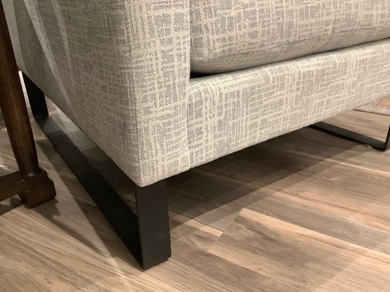 VANGUARD SHOWROOM FLOOR SAMPLE ACCT Living Room Vanguard Thea Chair