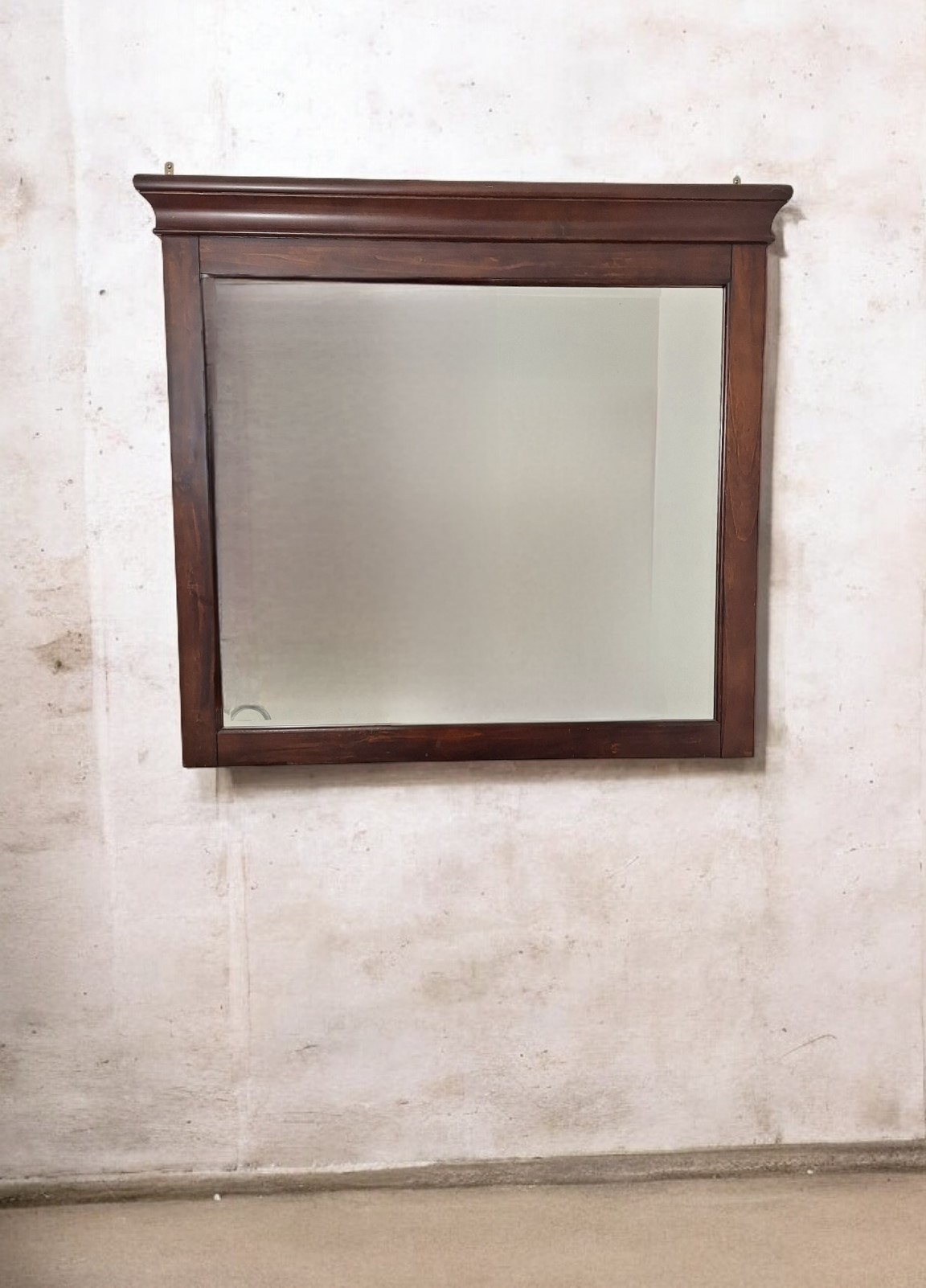 WoodWorks HF Classic Dark Wood Framed Wall Mirror - Timeless Elegance for Any Room I85-421
